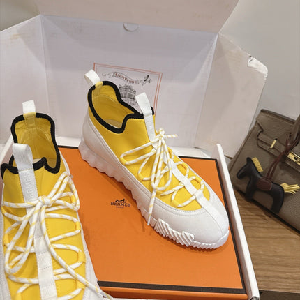 HM 26S BICOASTAL SNEAKERS IN WHITE SUEDE AND YELLOW FABRIC