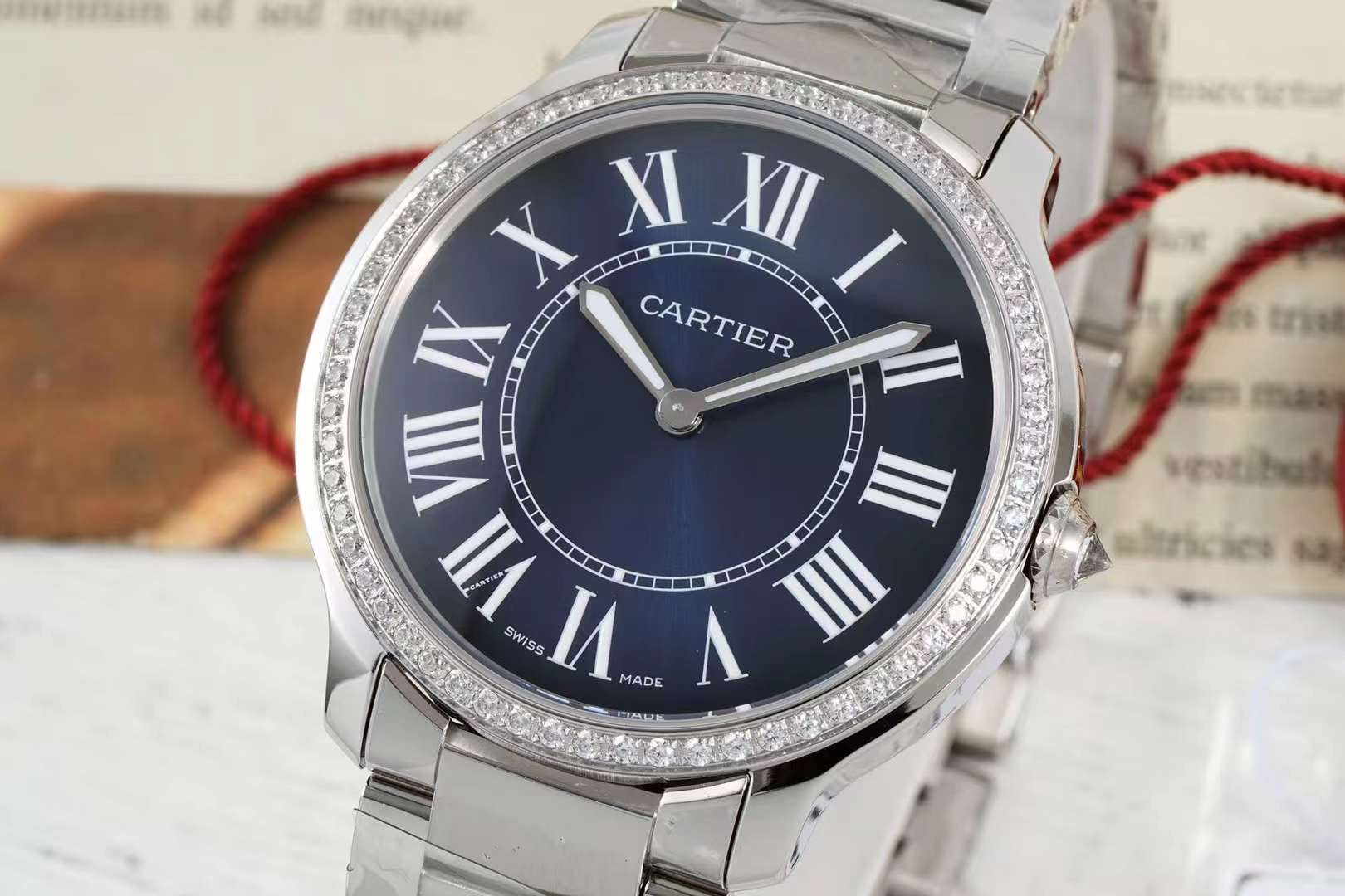 RONDE MUST DE CARTIER WATCH SILVER CASE AND NAVY BLUE DIAL WITH CRYSTALS