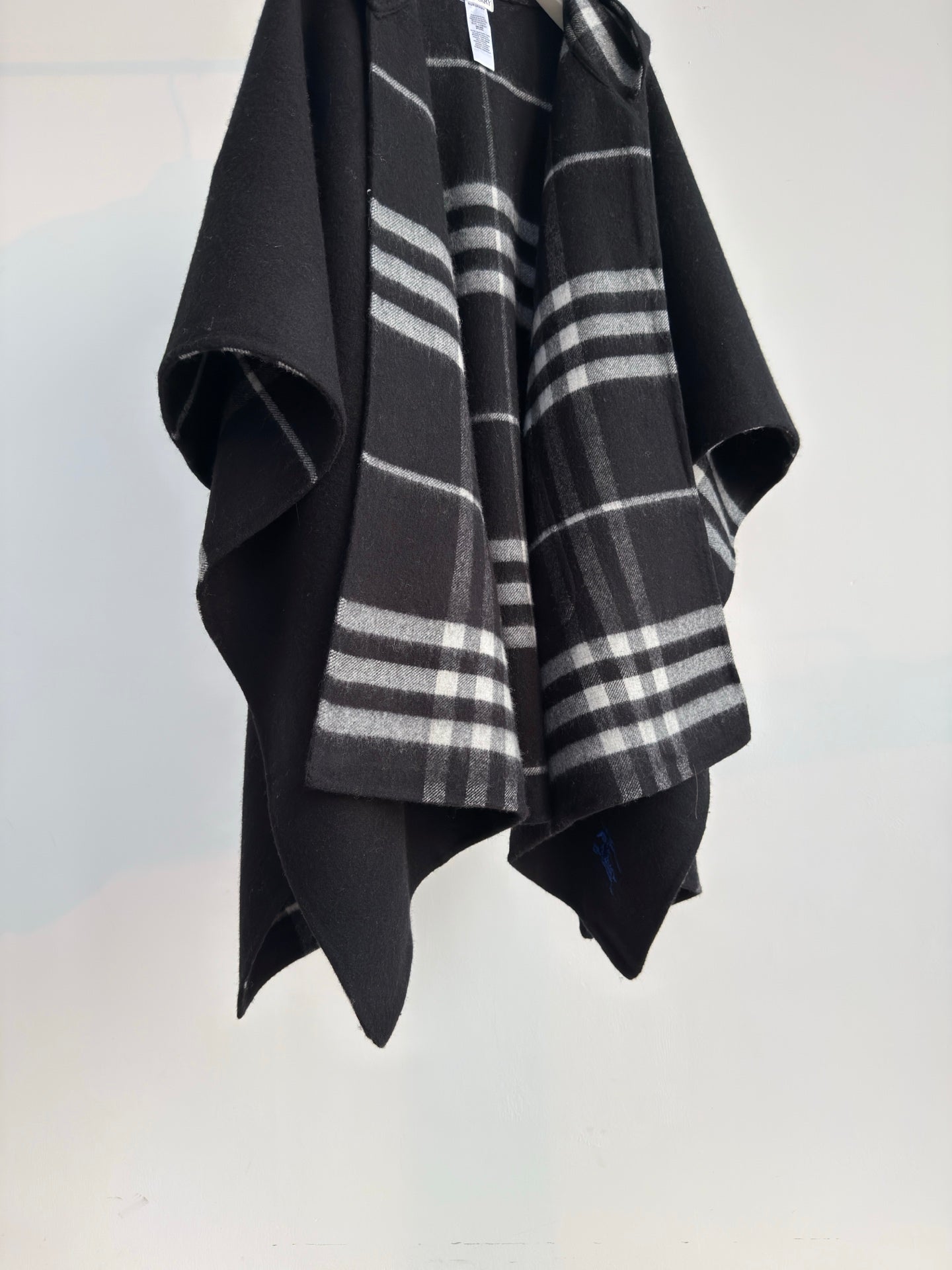 BURBERRY 25S SHAWL 184