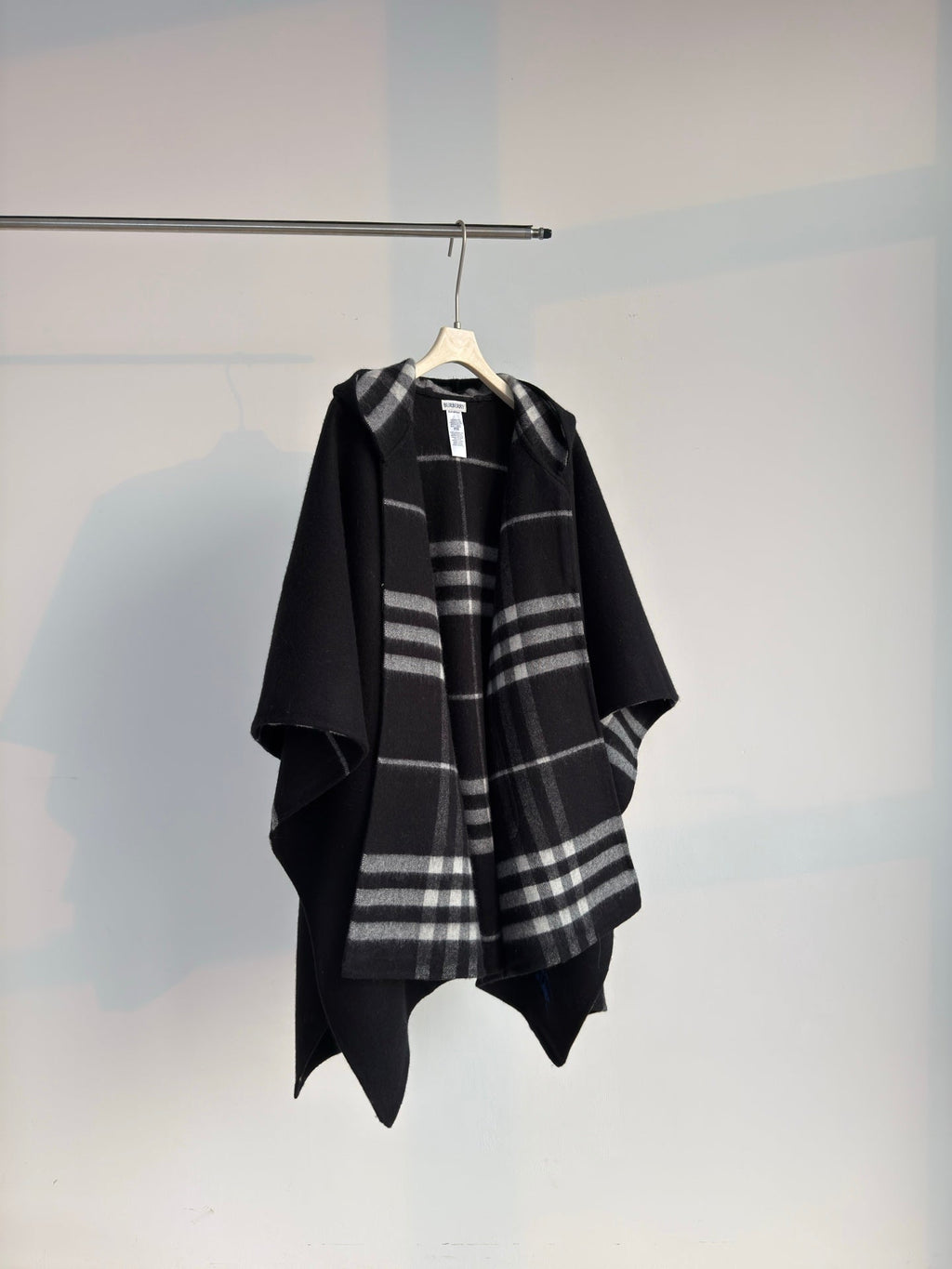 BURBERRY 25S SHAWL 184