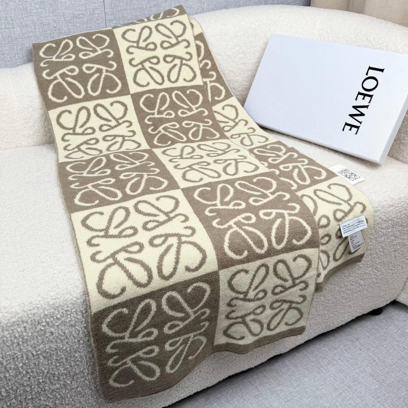 LOEWE 26S SCARF 190 IN CASHMERE 126253