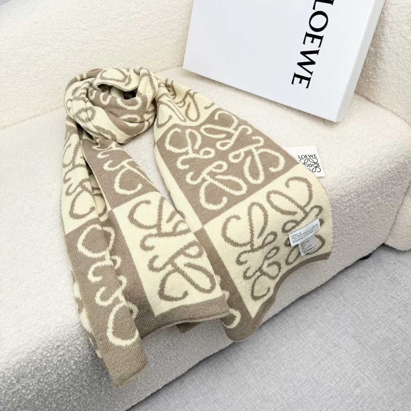 LOEWE 26S SCARF 190 IN CASHMERE 126253