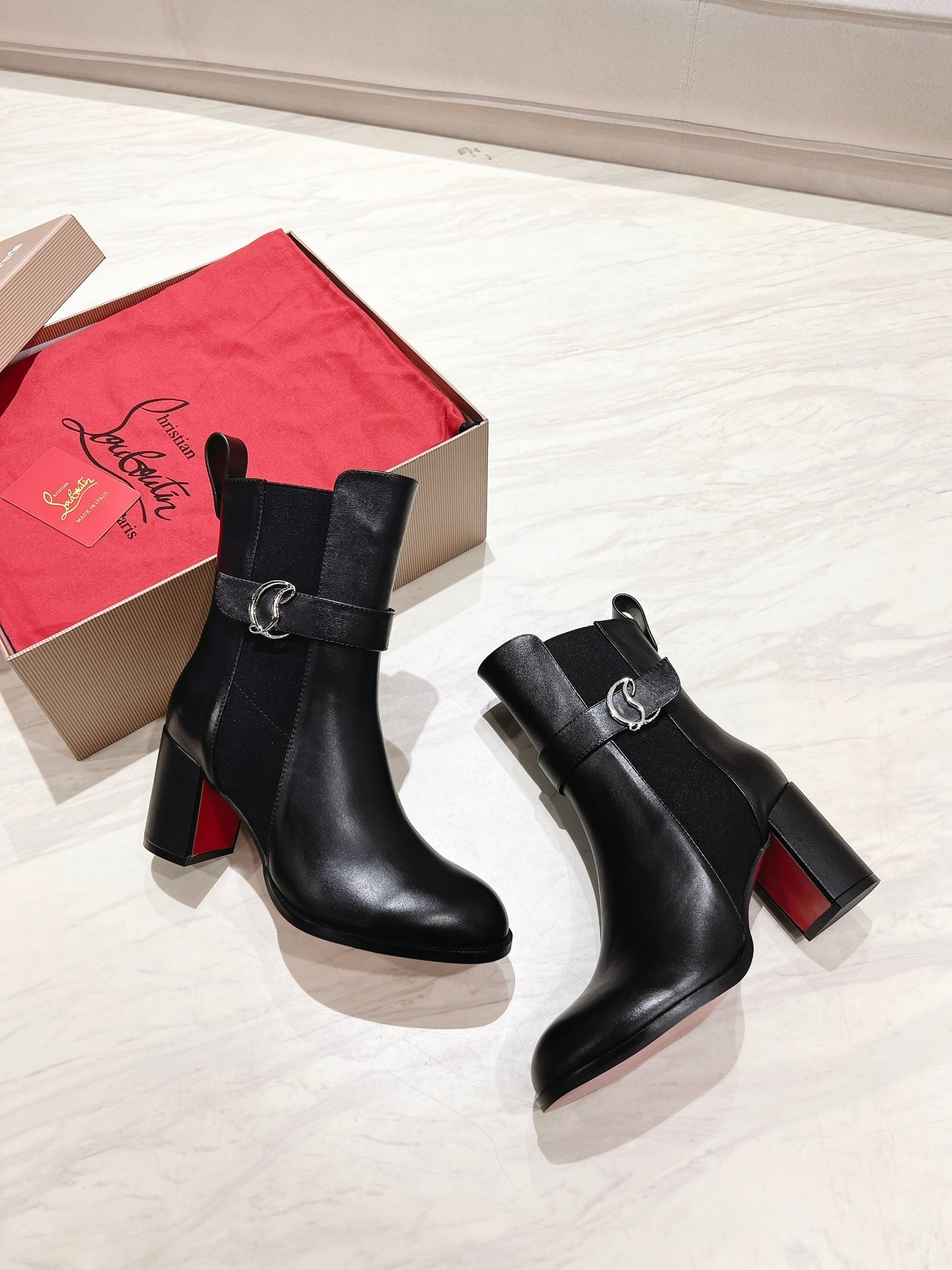 CL ANKLE BOOTS 70MM IN BLACK CALFSKIN