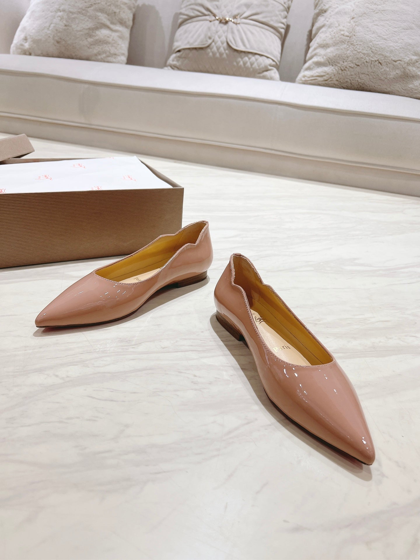 HOT CHICK BALLERINAS 15MM IN NUDE PATENT CALFSKIN