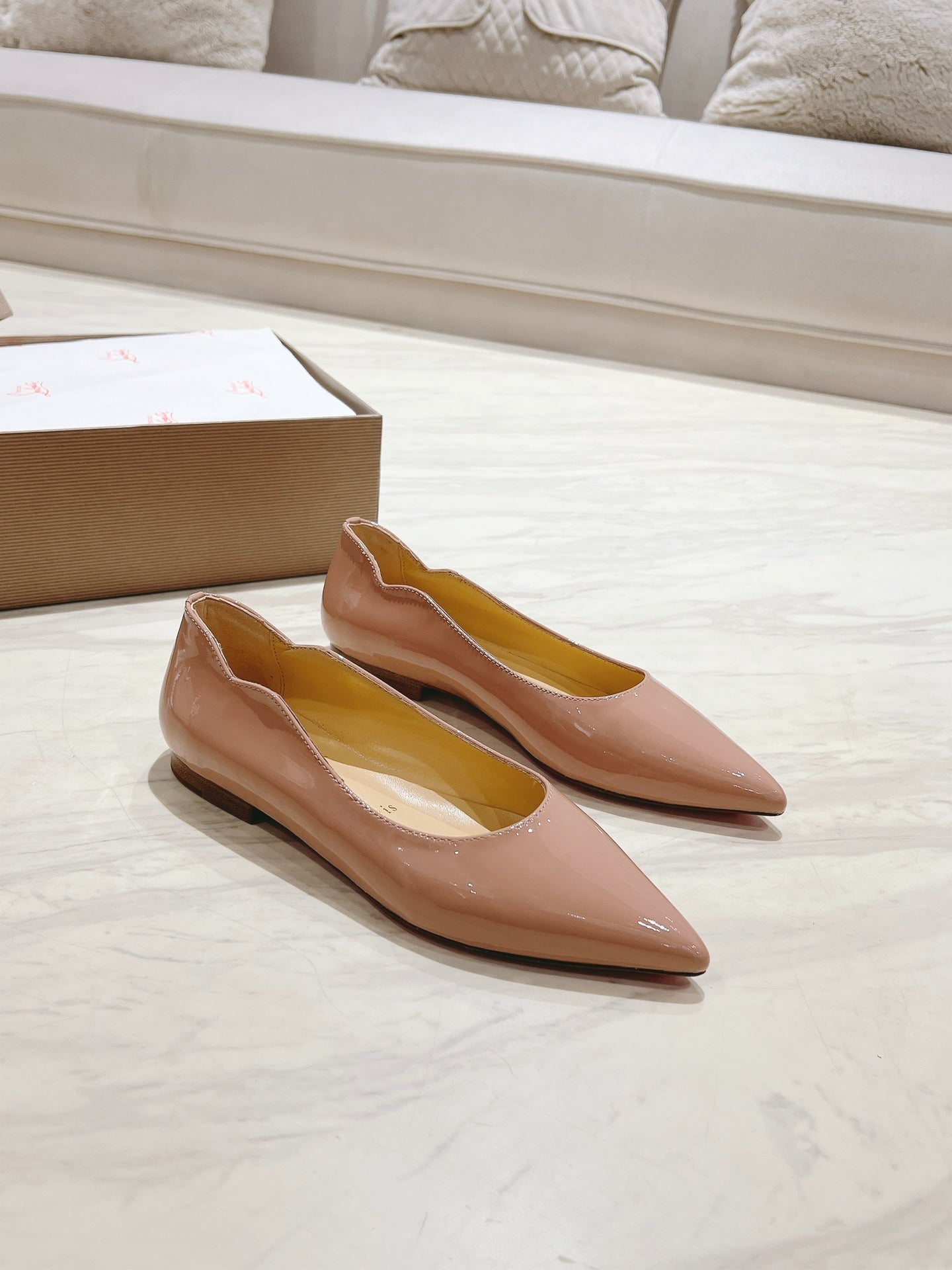 HOT CHICK BALLERINAS 15MM IN NUDE PATENT CALFSKIN