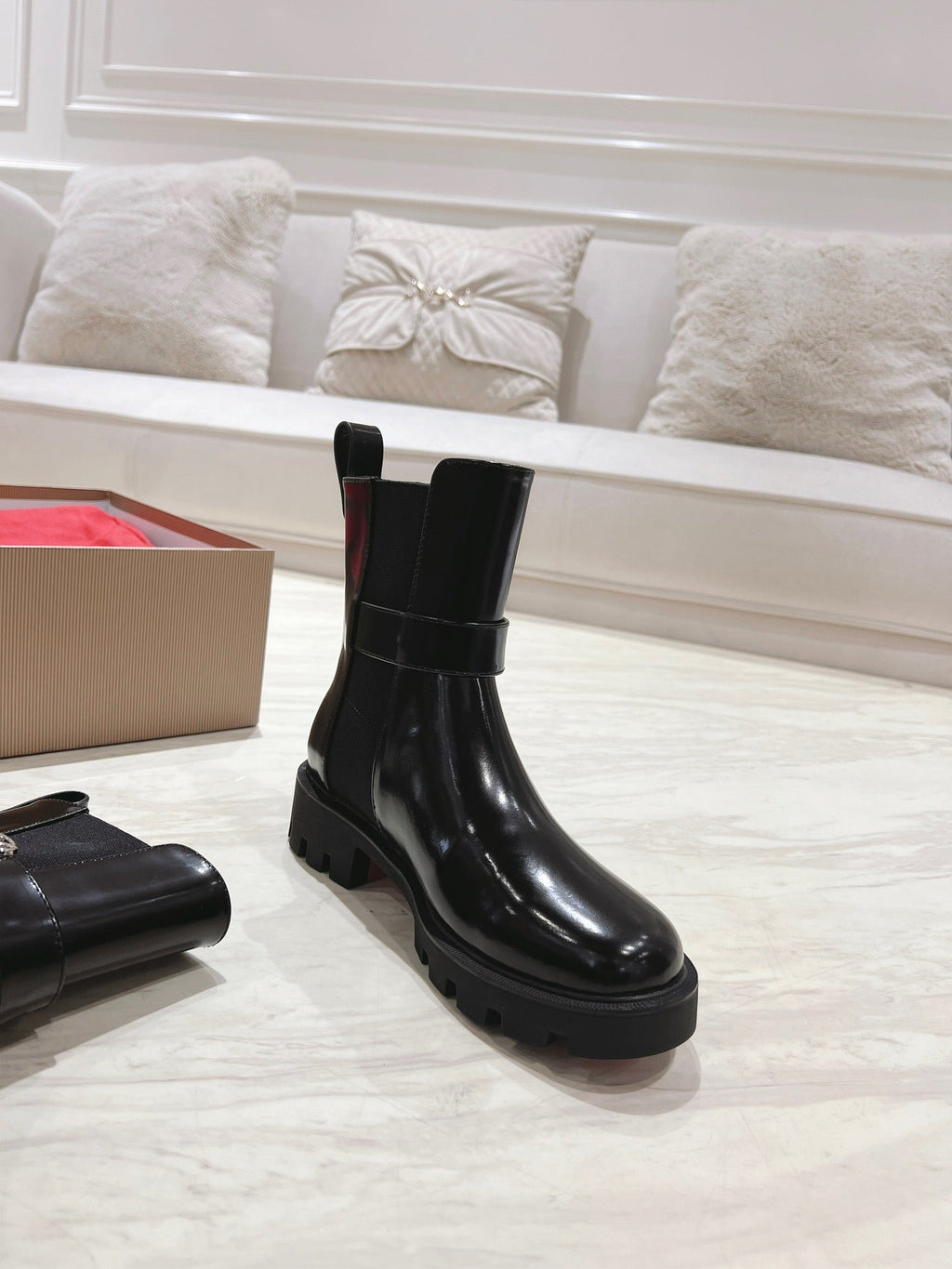 CHELSEA BOOT LUG 30MM IN BLACK GLOSSY CALFSKIN