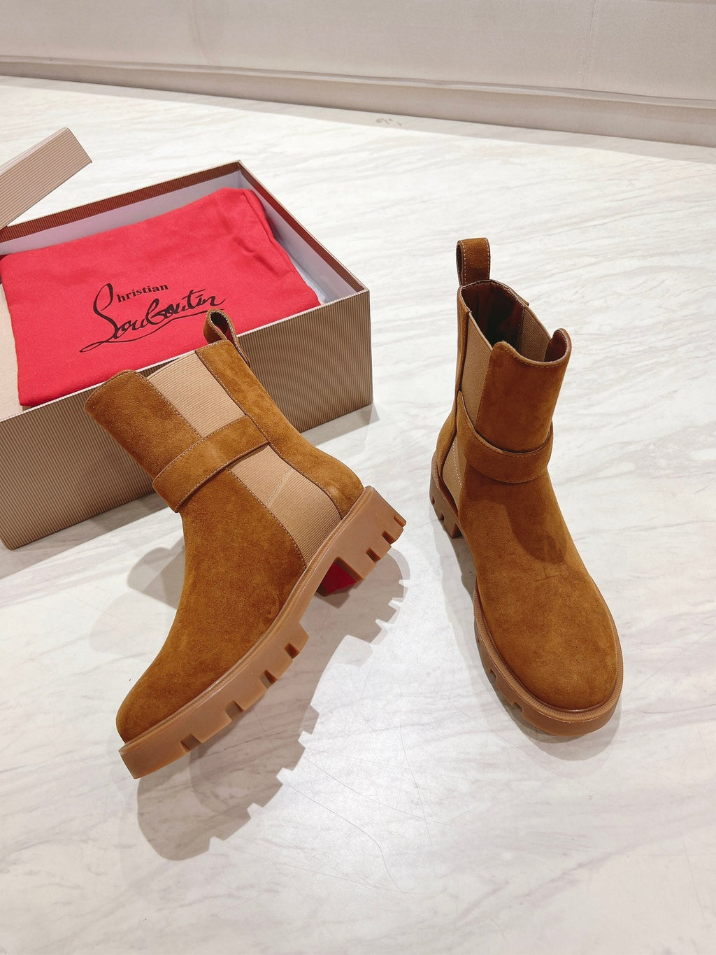 CHELSEA BOOT LUG 30MM IN BROWN SUEDE