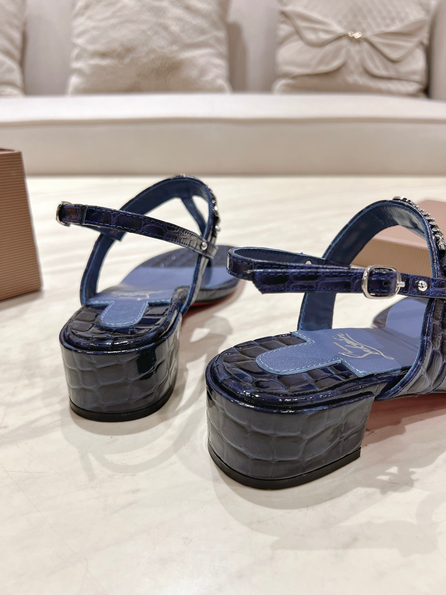 THONG SANDALS SLINGBACK 25MM IN SNAKE-EFFECT DARK BLUE CALFSKIN