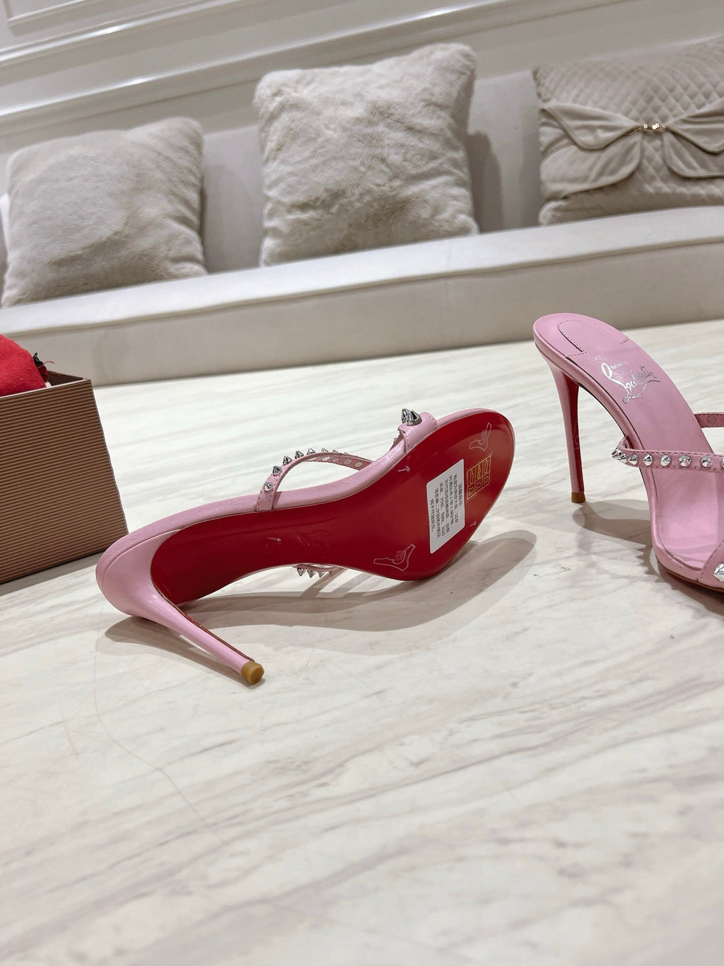 CRYSTAL GLITTER CRISS-CROSS STRAP SANDALS IN PINK CALFSKIN