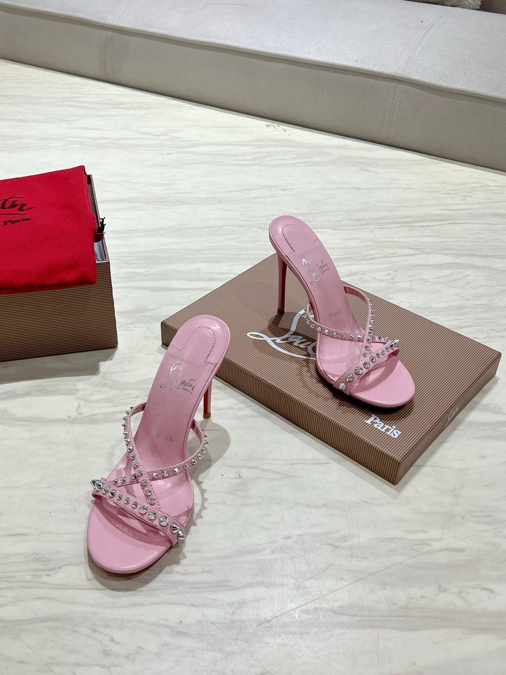 CRYSTAL GLITTER CRISS-CROSS STRAP SANDALS IN PINK CALFSKIN