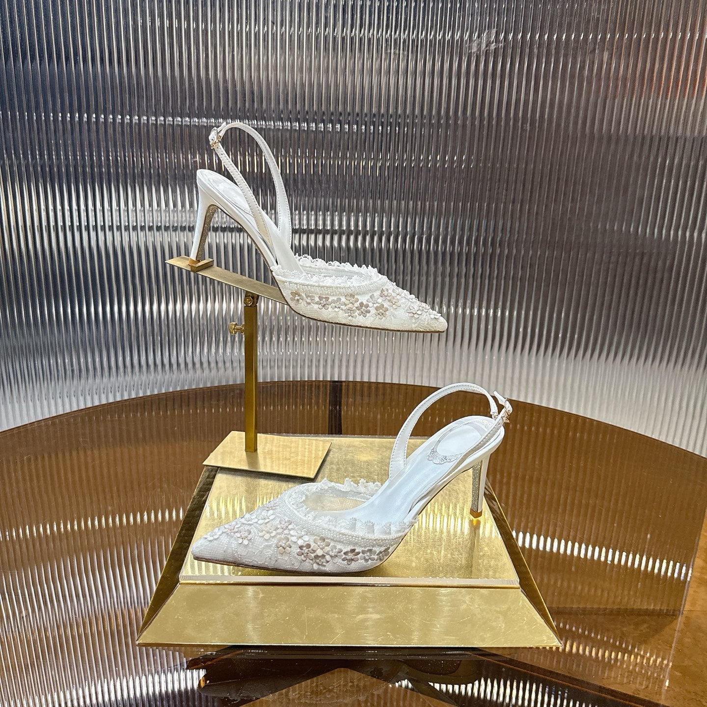 RENE CAOVILLA 26S SLINGBACK 75 MM IN WHITE LACE STRAP FLOWER EMBELLISHED