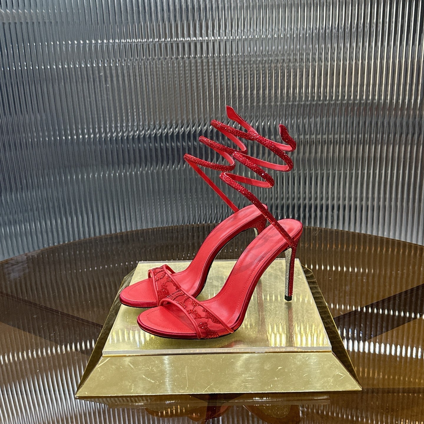 RENE CAOVILLA 26S TWISTED-STRAP HIGH-HEEL SANDALS 100 MM IN RED MESH AND LAMBSKIN