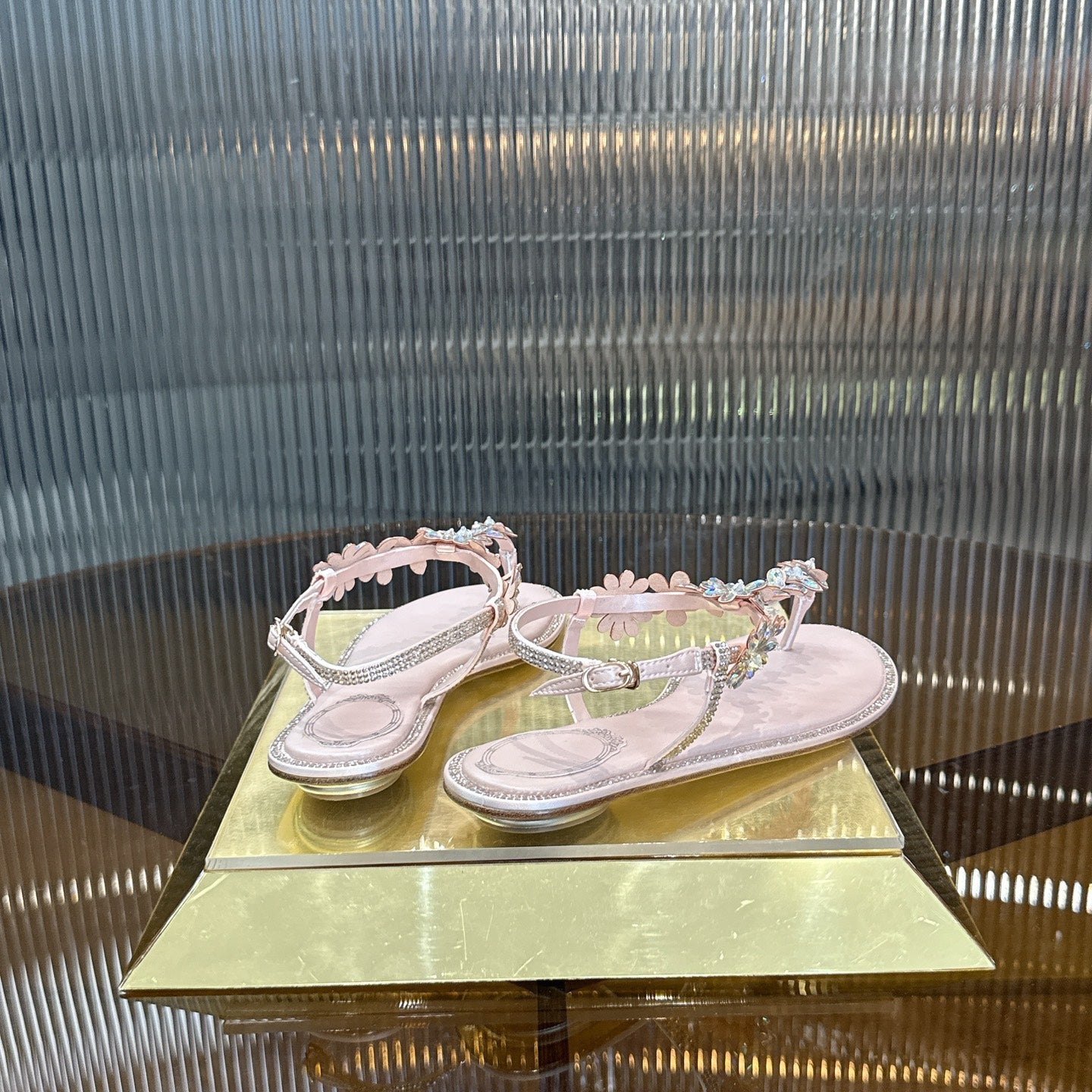 RENE CAOVILLA 26S EMBELLISHED THONG SANDALS IN LIGHT PINK LAMBSKIN