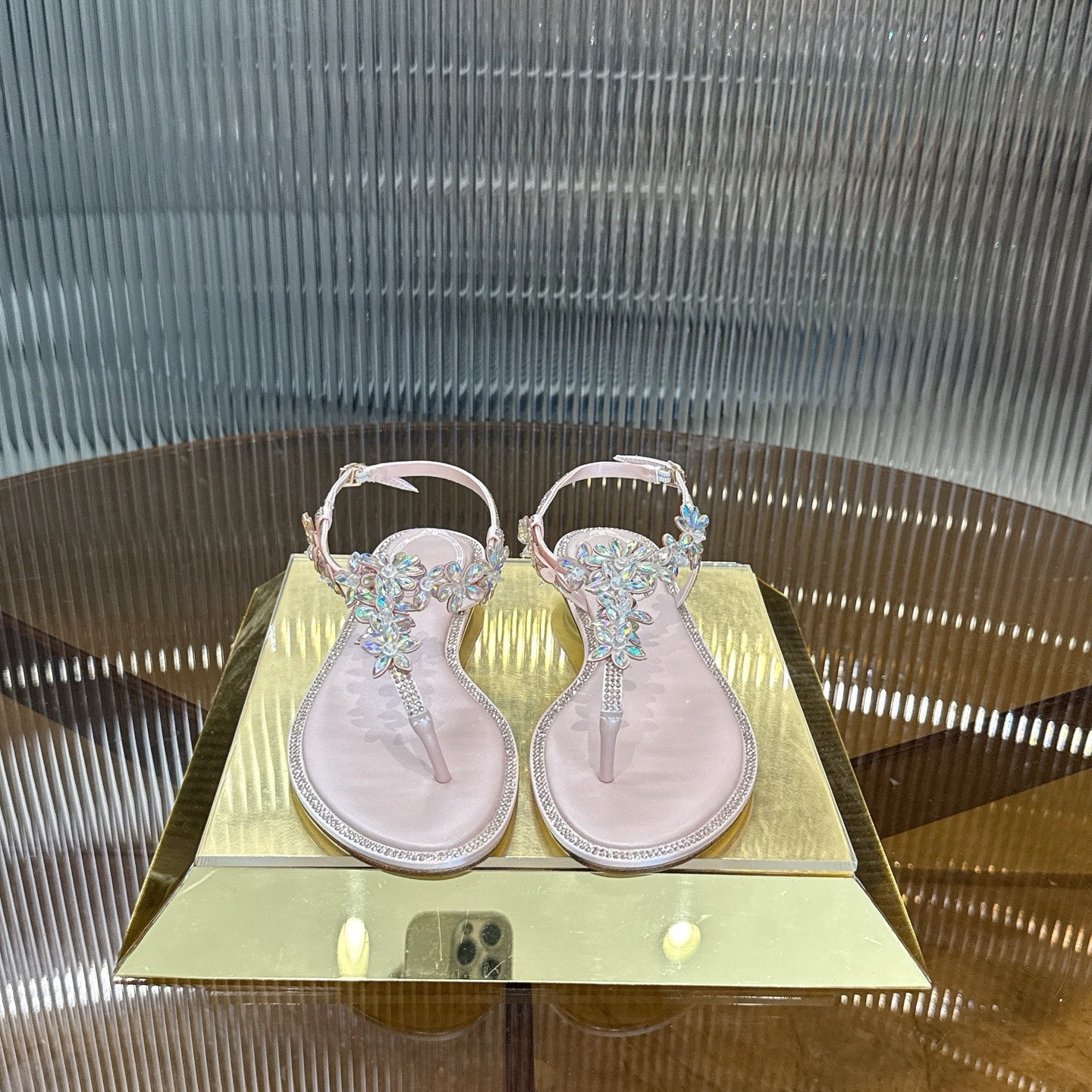RENE CAOVILLA 26S EMBELLISHED THONG SANDALS IN LIGHT PINK LAMBSKIN