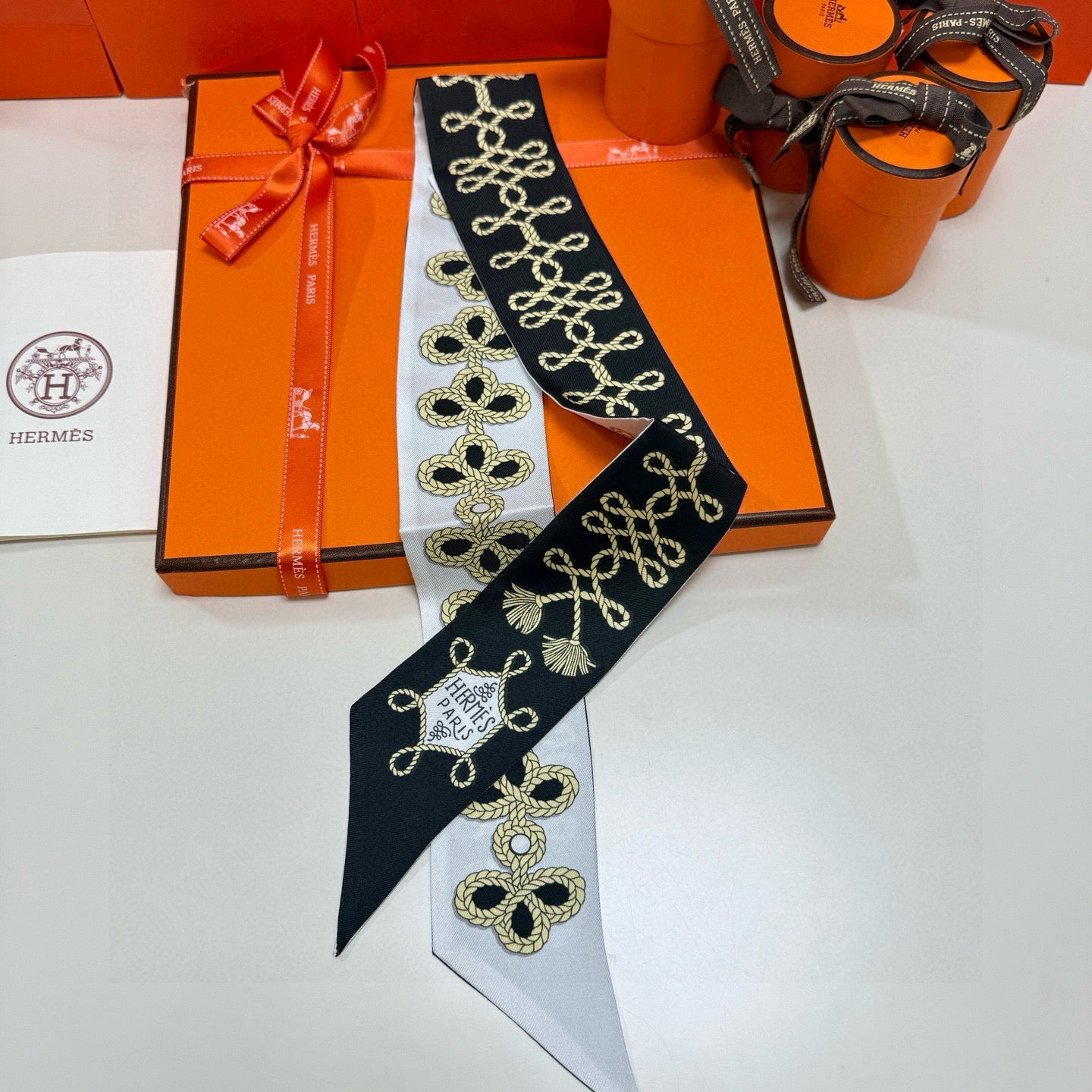 HERMES 26S SCARF 86 IN SILK 309669