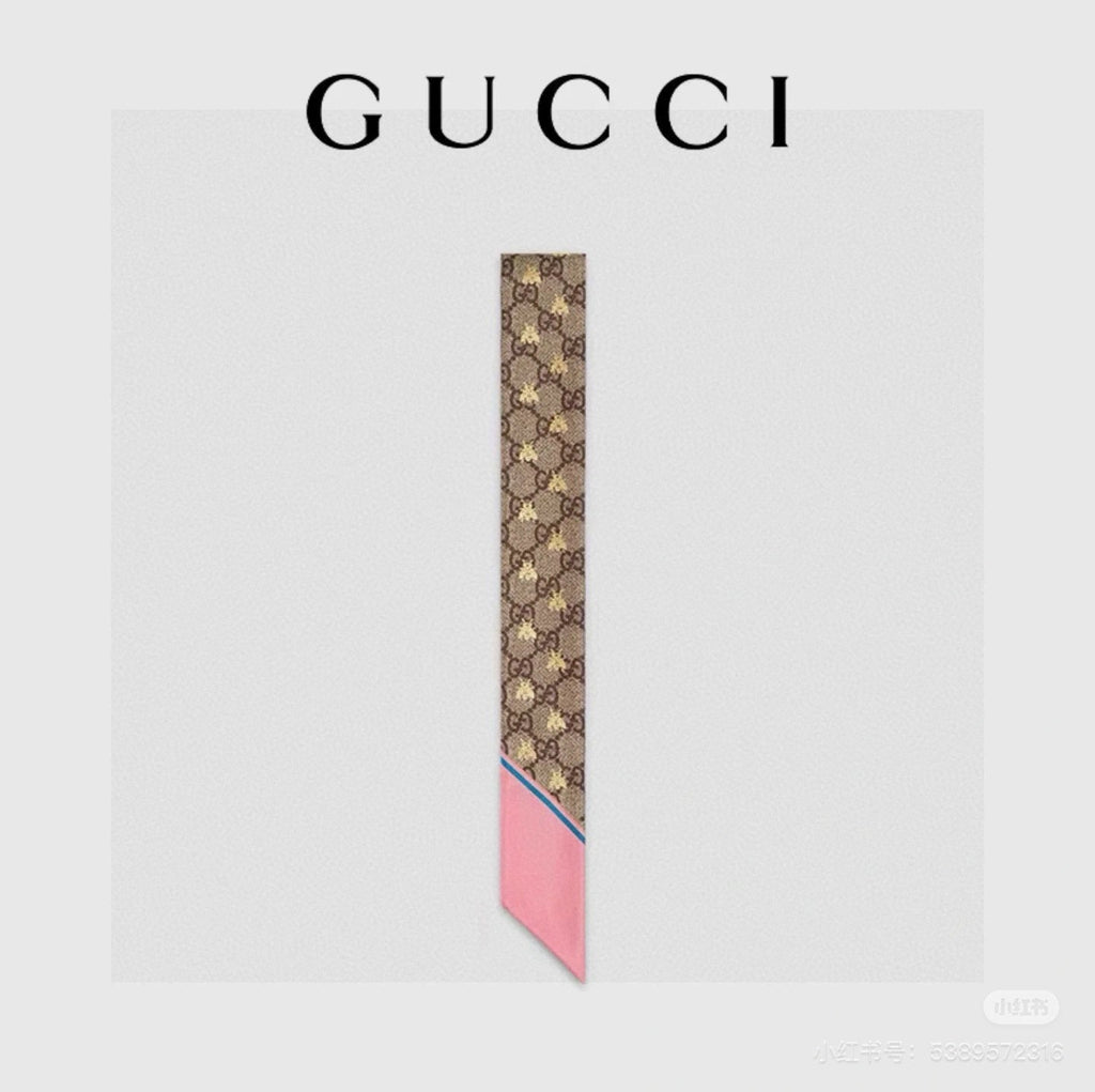 GUCCI 26S SCARF 90 IN SILK 289039