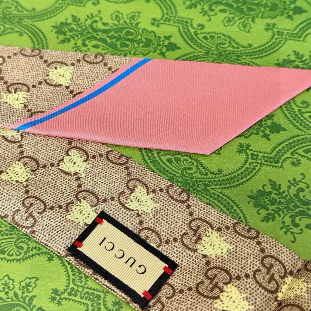 GUCCI 26S SCARF 90 IN SILK 289039