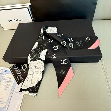 CHANEL 26S TWILLY SCARF 120 IN SILK 511258
