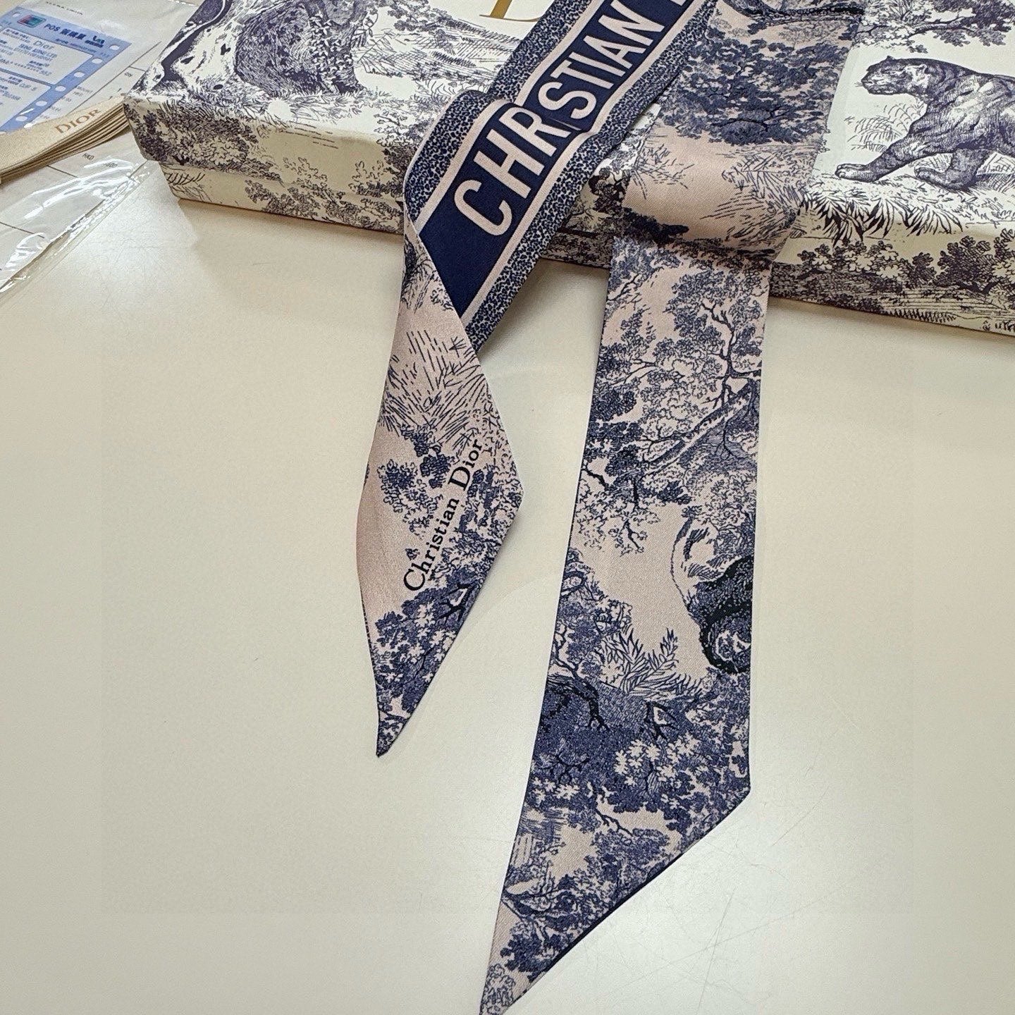 DIOR 26S SCARF 105CM IN SILK 302929