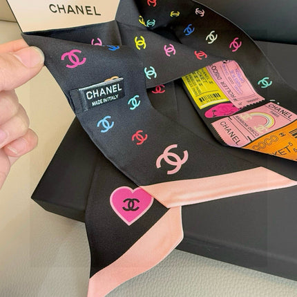CHANEL 26S TWILLY SCARF 120 IN SILK 435389