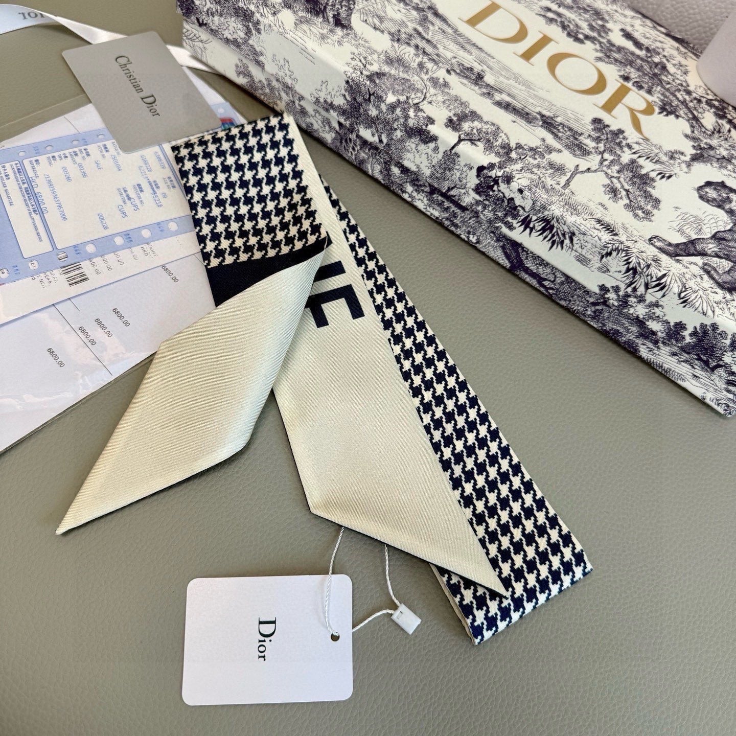 DIOR 26S SCARF 105CM IN SILK 313133