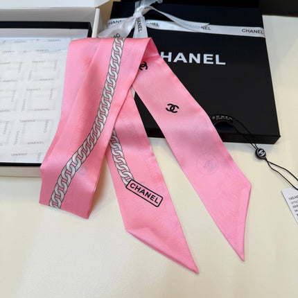 CHANEL 26S TWILLY SCARF 120 IN SILK 440964
