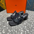 IZZY 50 MM SANDAL IN BLACK SHEEPSKIN