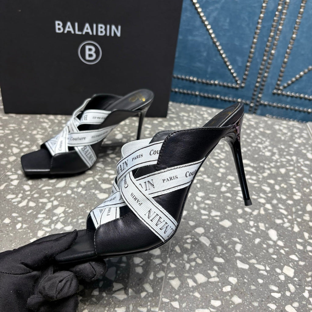 BALMAIN 26S HIGH-HEEL SANDALS 95 MM IN BLACK CALFSKIN AND WHITE FABRIC