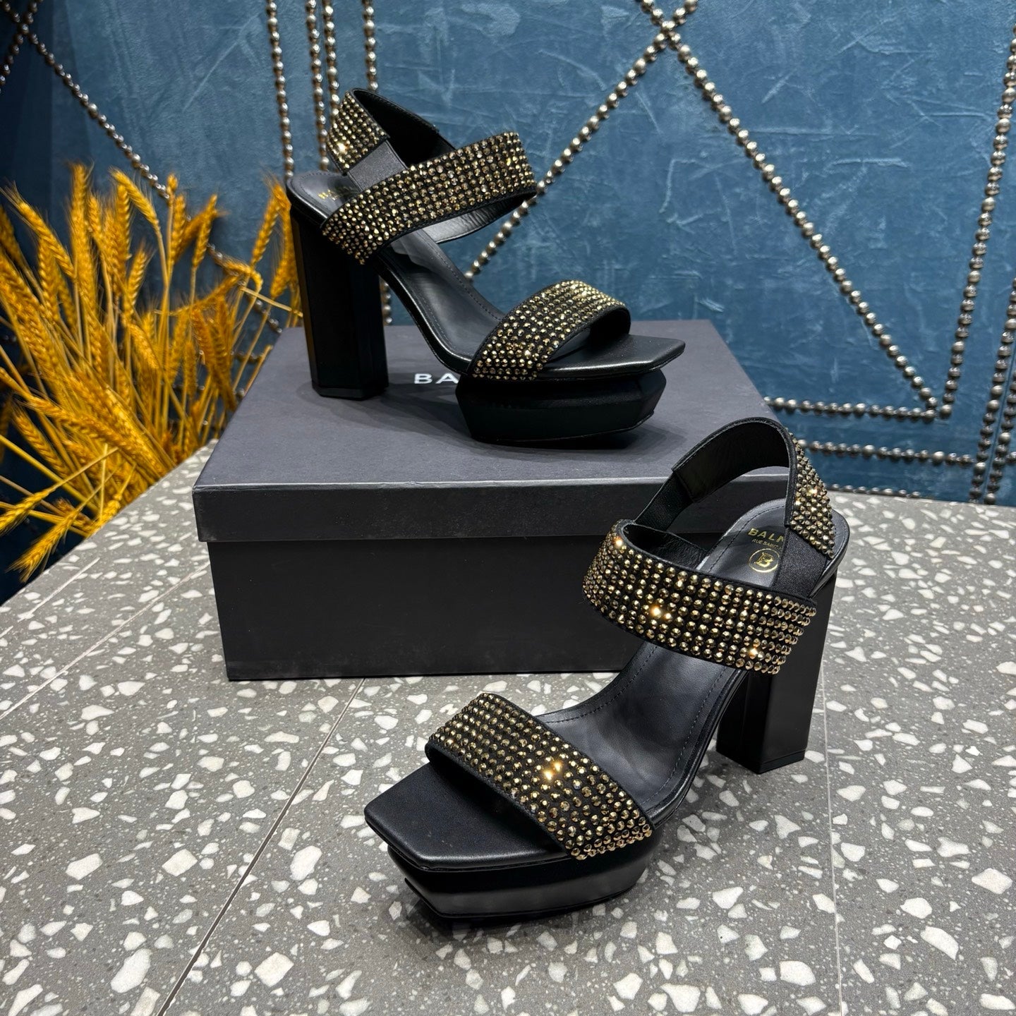 BALMAIN 26S HIGH-HEELED SANDALS 105 MM IN BLACK CALFSKIN WITH GOLD STONE EMBELLISHED