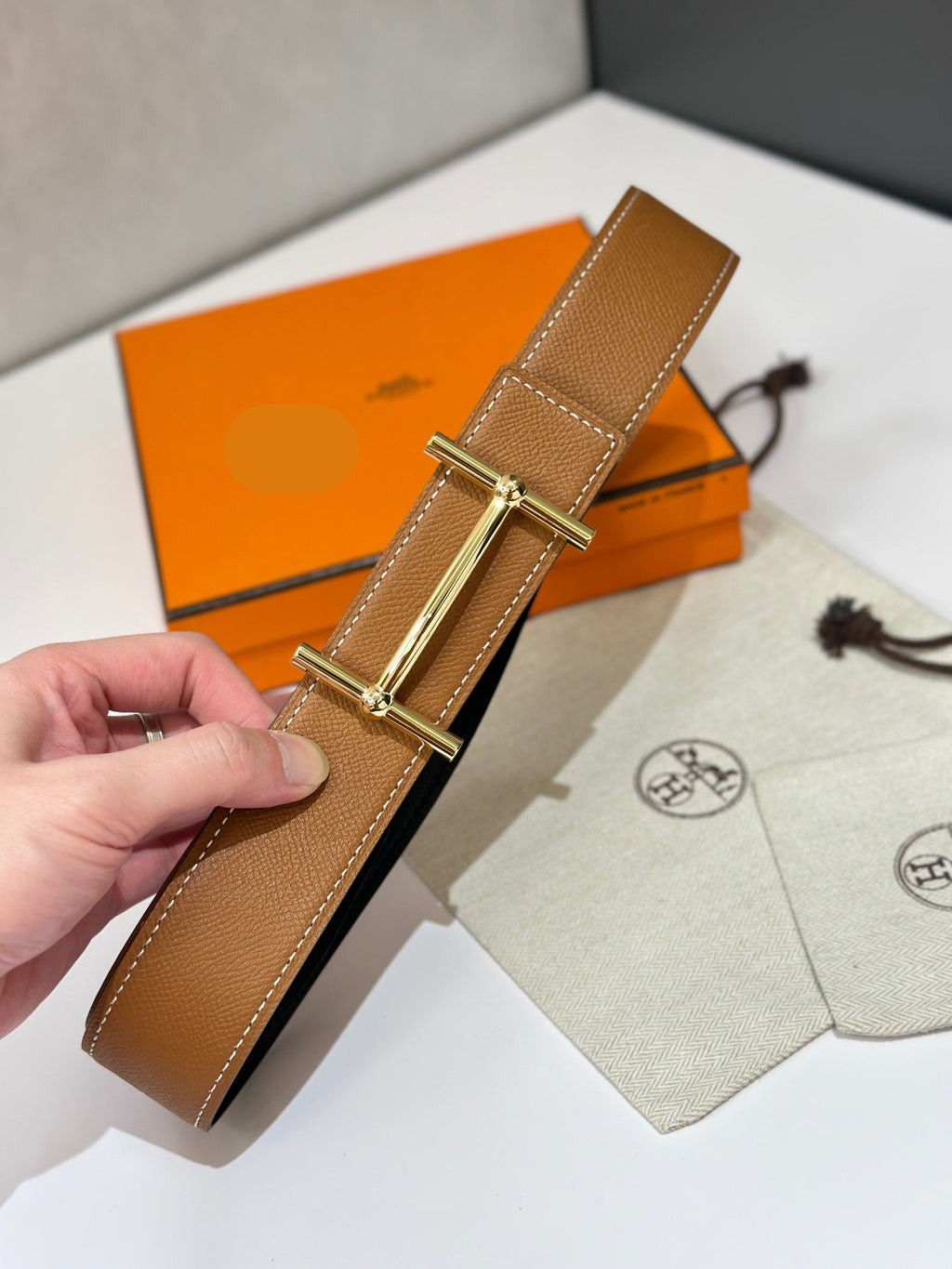 HM 26S H DANCRE BELT IN TAN BROWN REVERSIBLE CALFSKIN GOLD HARDWARE