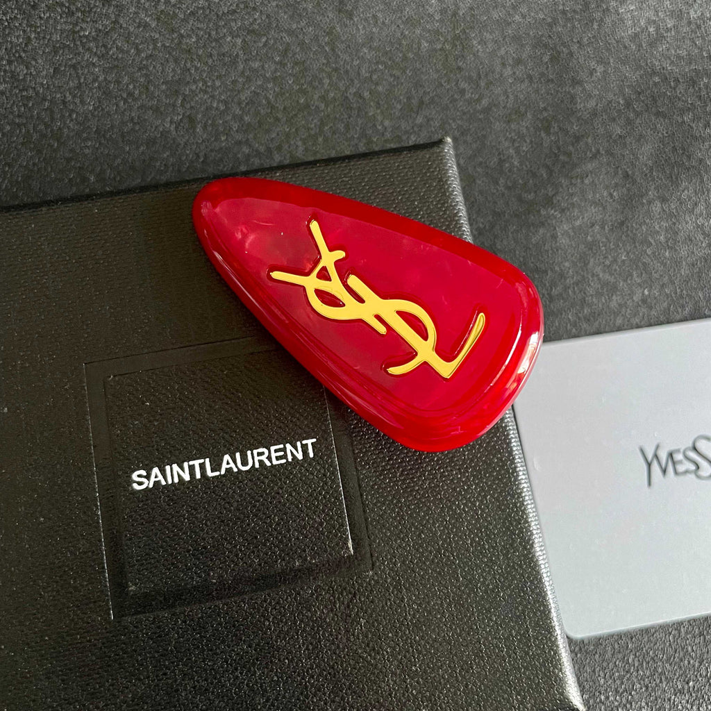 YSL 26S LOGO MARBLE EFFECT HAIR CLIP IN RED RESIN 621488