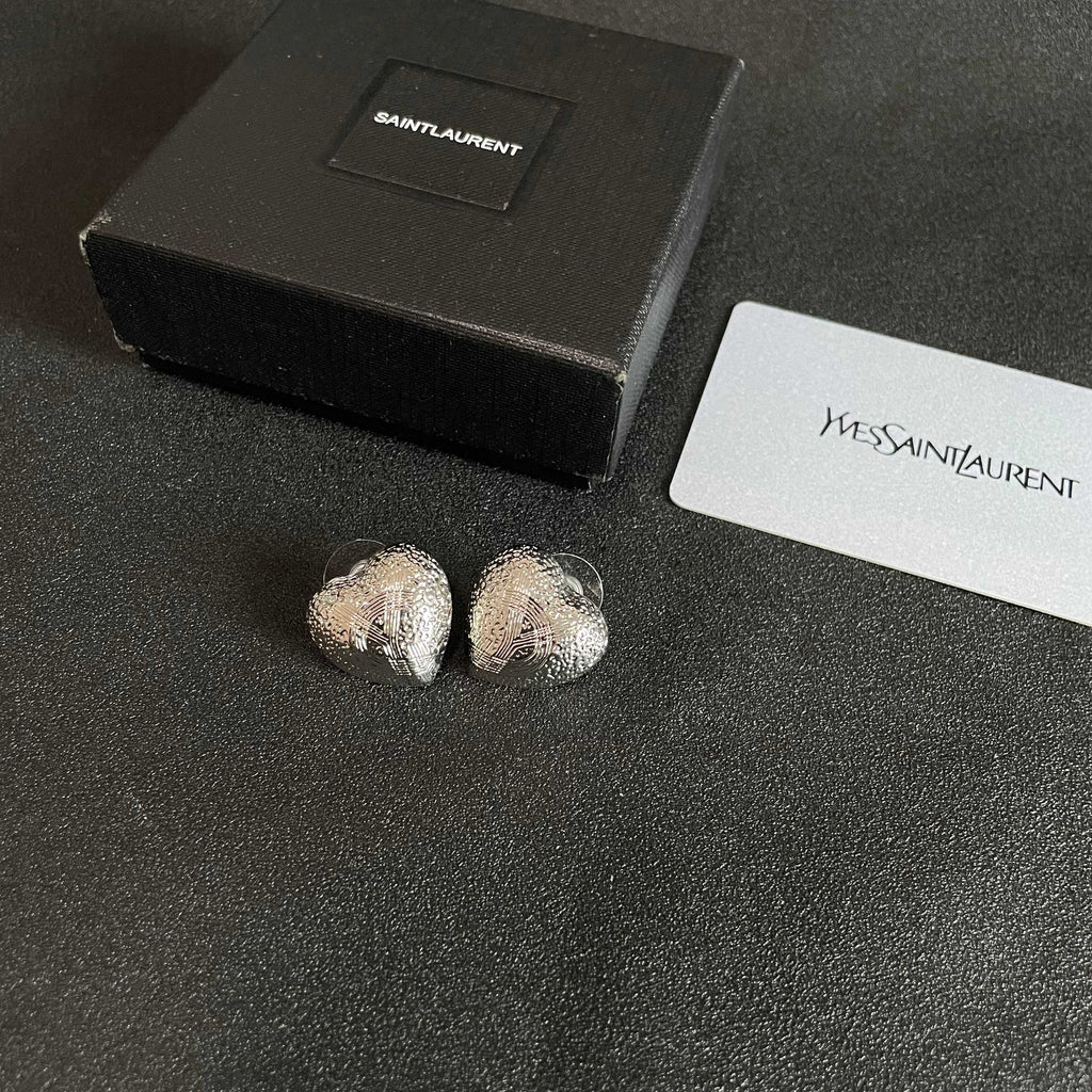 YSL 26S TEXTURED HEART STUD EARRINGS IN SILVER TONE METAL 622901