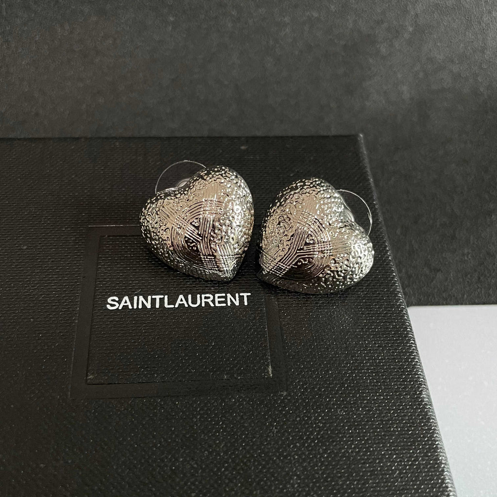 YSL 26S TEXTURED HEART STUD EARRINGS IN SILVER TONE METAL 622901