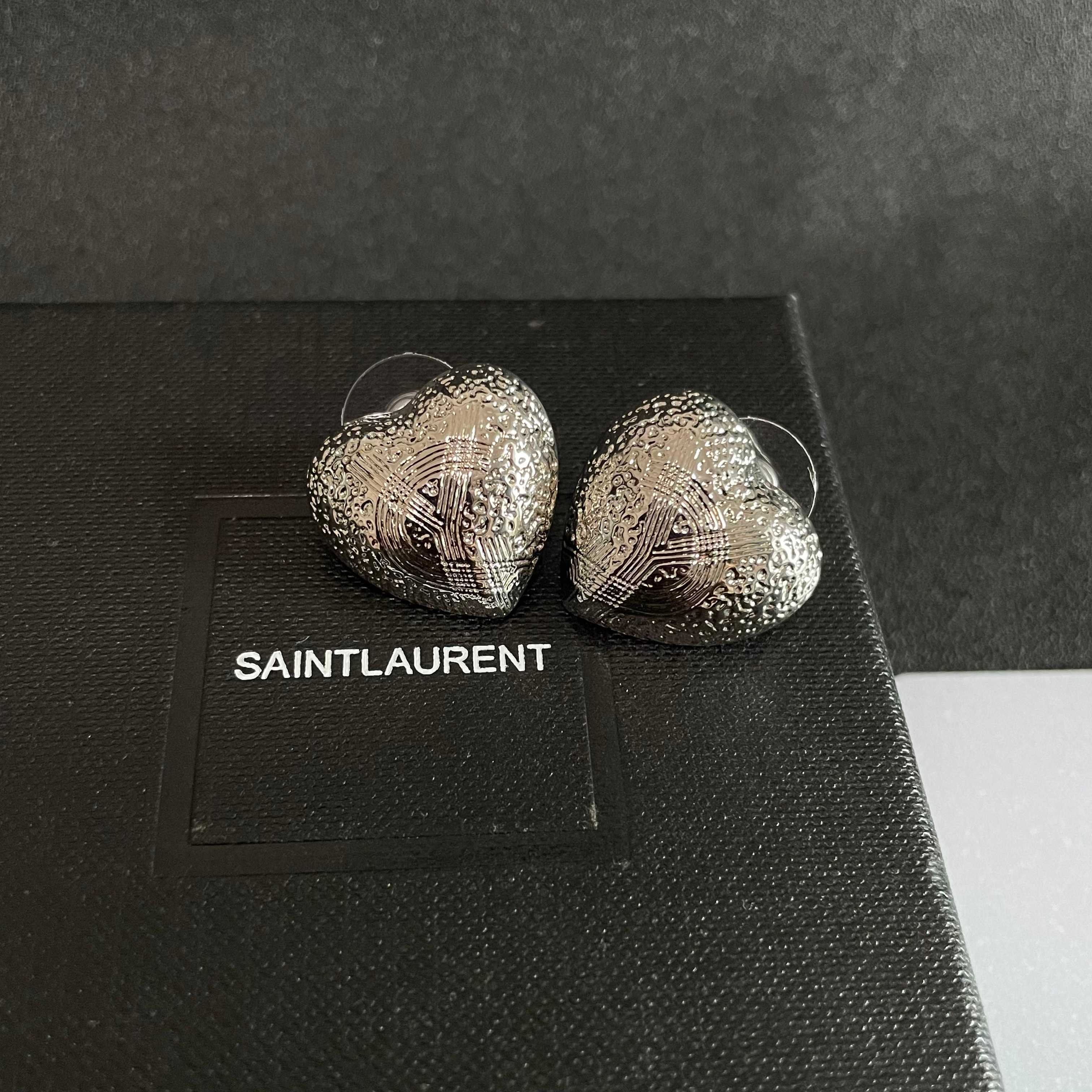 YSL 26S TEXTURED HEART STUD EARRINGS IN SILVER TONE METAL 622901