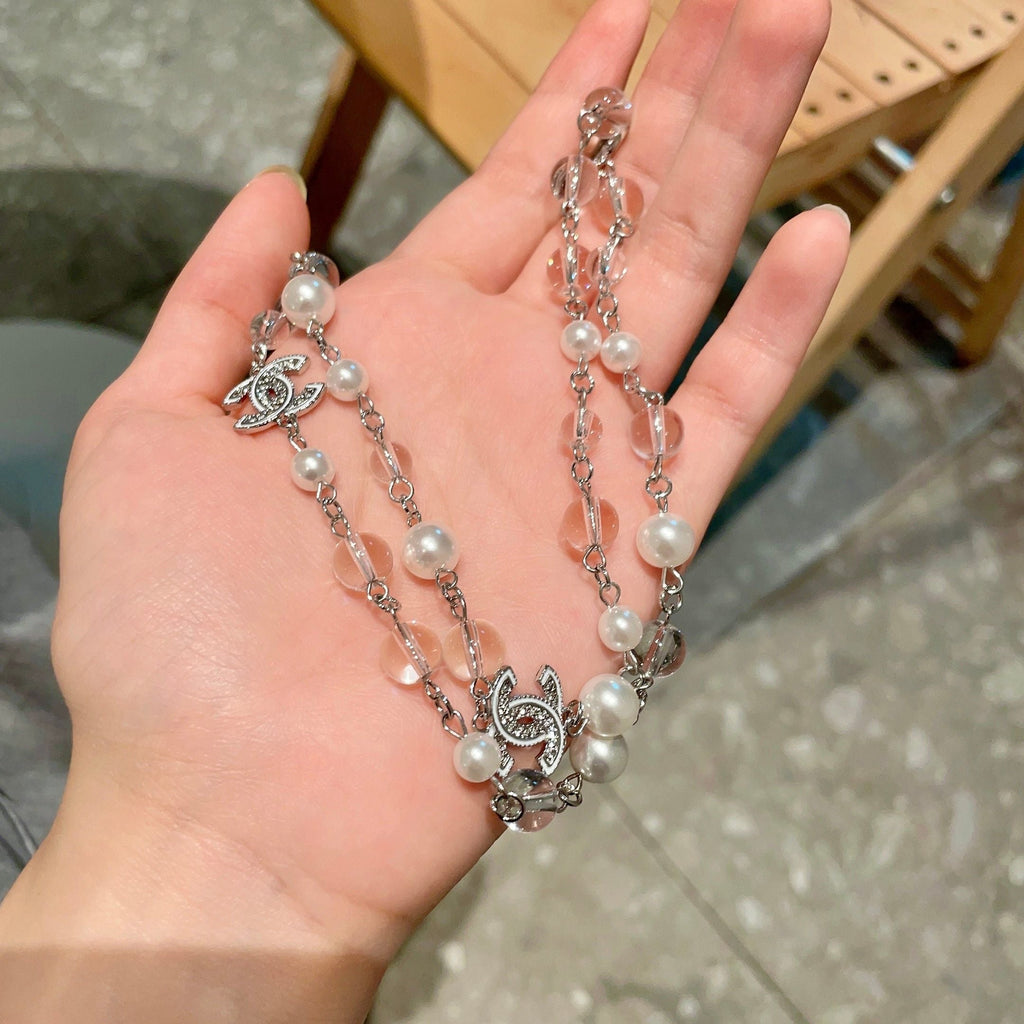 CHANEL 26S DOUBLE C LOGO PEARL & CRYSTAL LAYERED CHAIN NECKLACE IN SILVER METAL 629169