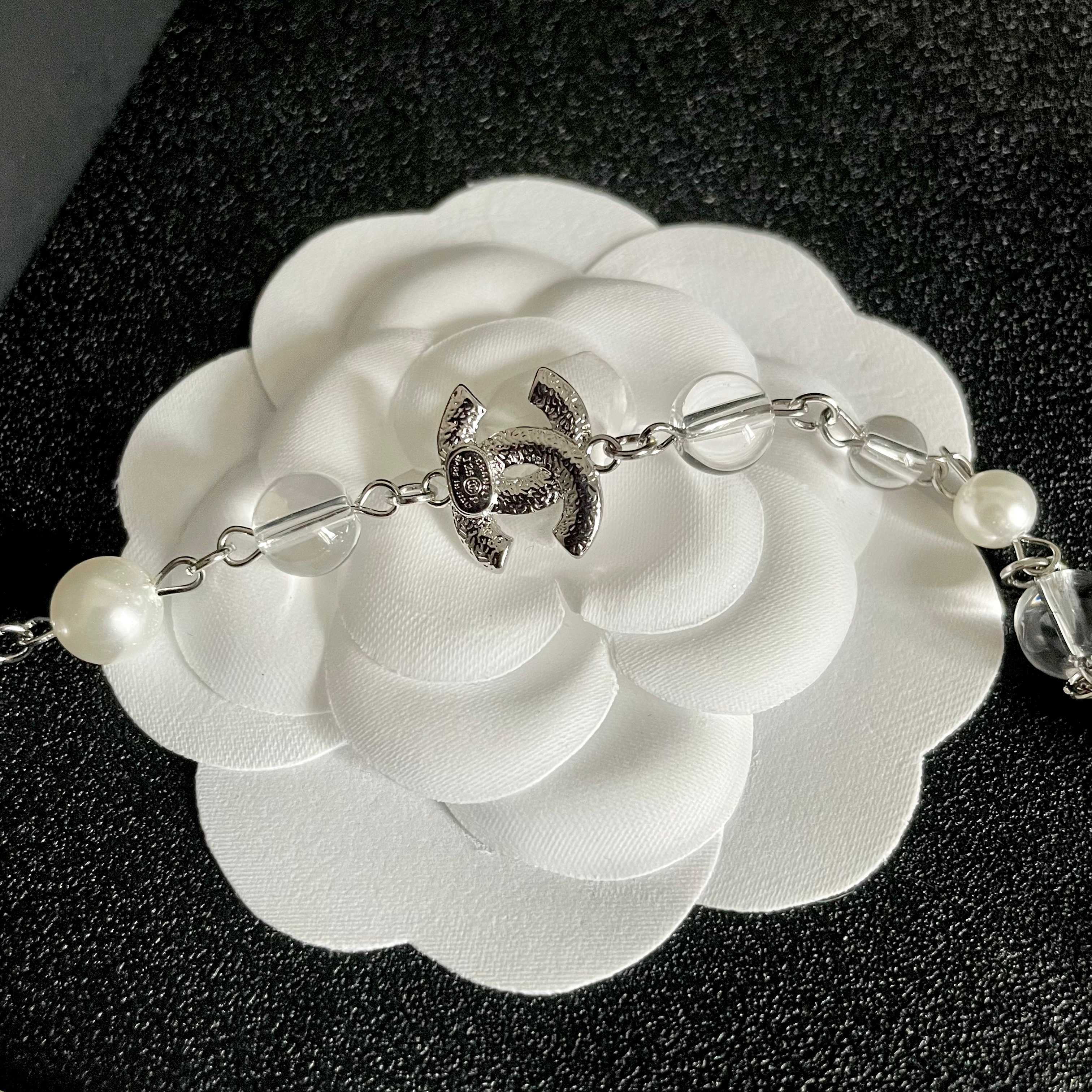 CHANEL 26S DOUBLE C LOGO PEARL & CRYSTAL LAYERED CHAIN NECKLACE IN SILVER METAL 629169