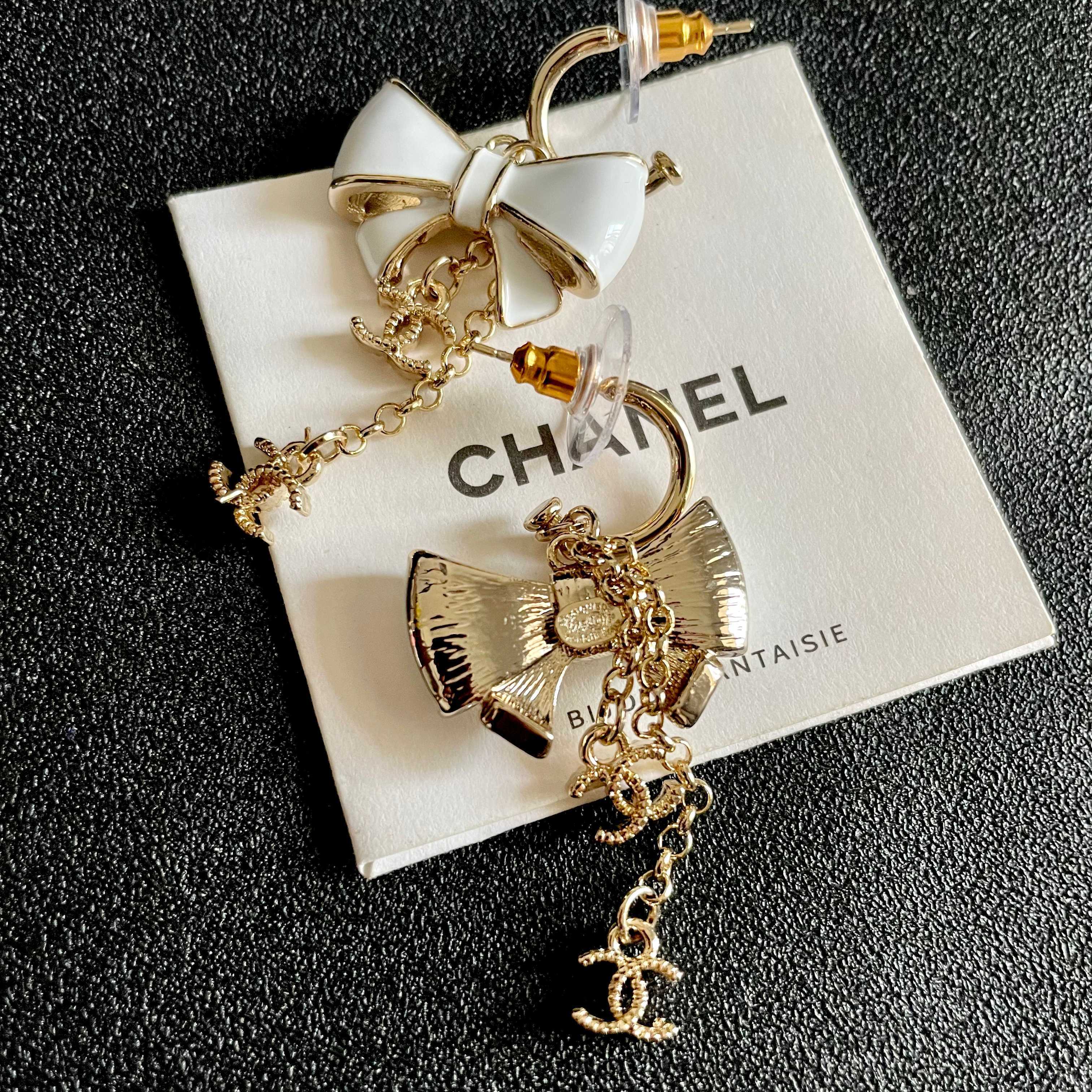 CHANEL 26S DOUBLE C LOGO WHITE ENAMEL BOW & CHAIN DROP HOOP EARRINGS IN GOLD METAL 629182