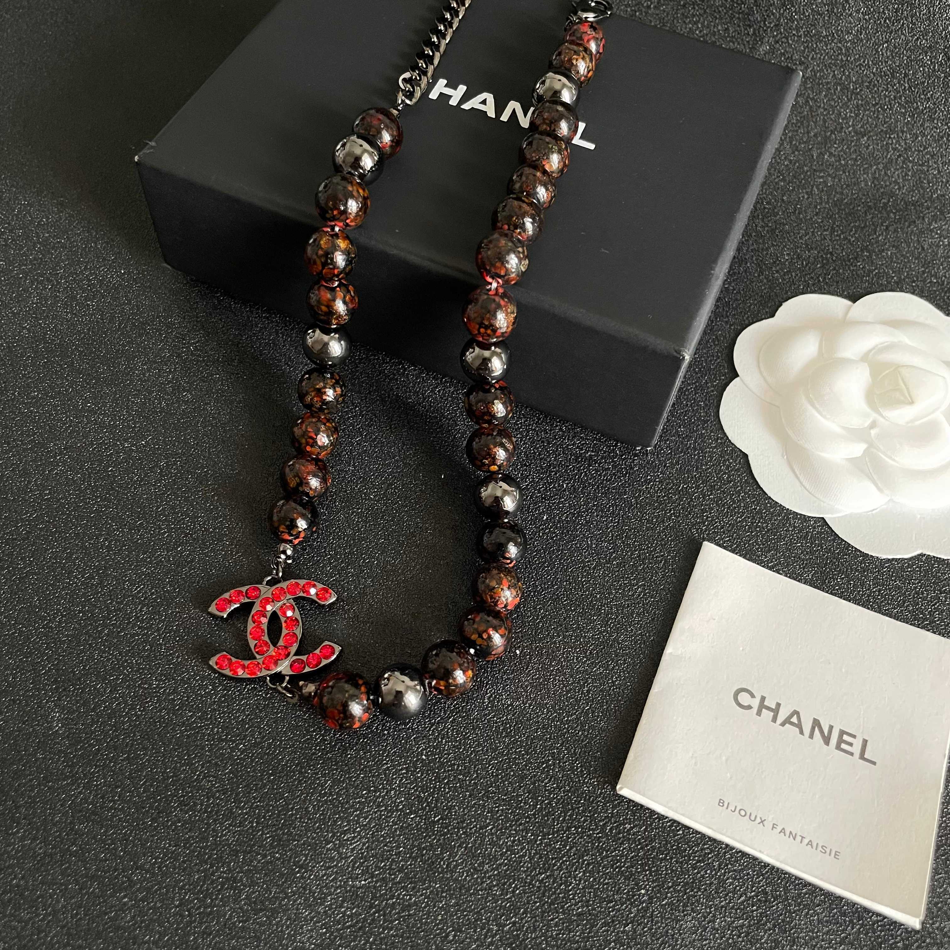 CHANEL 26S DOUBLE C LOGO RED CRYSTAL BEADED NECKLACE IN BLACK METAL 629968