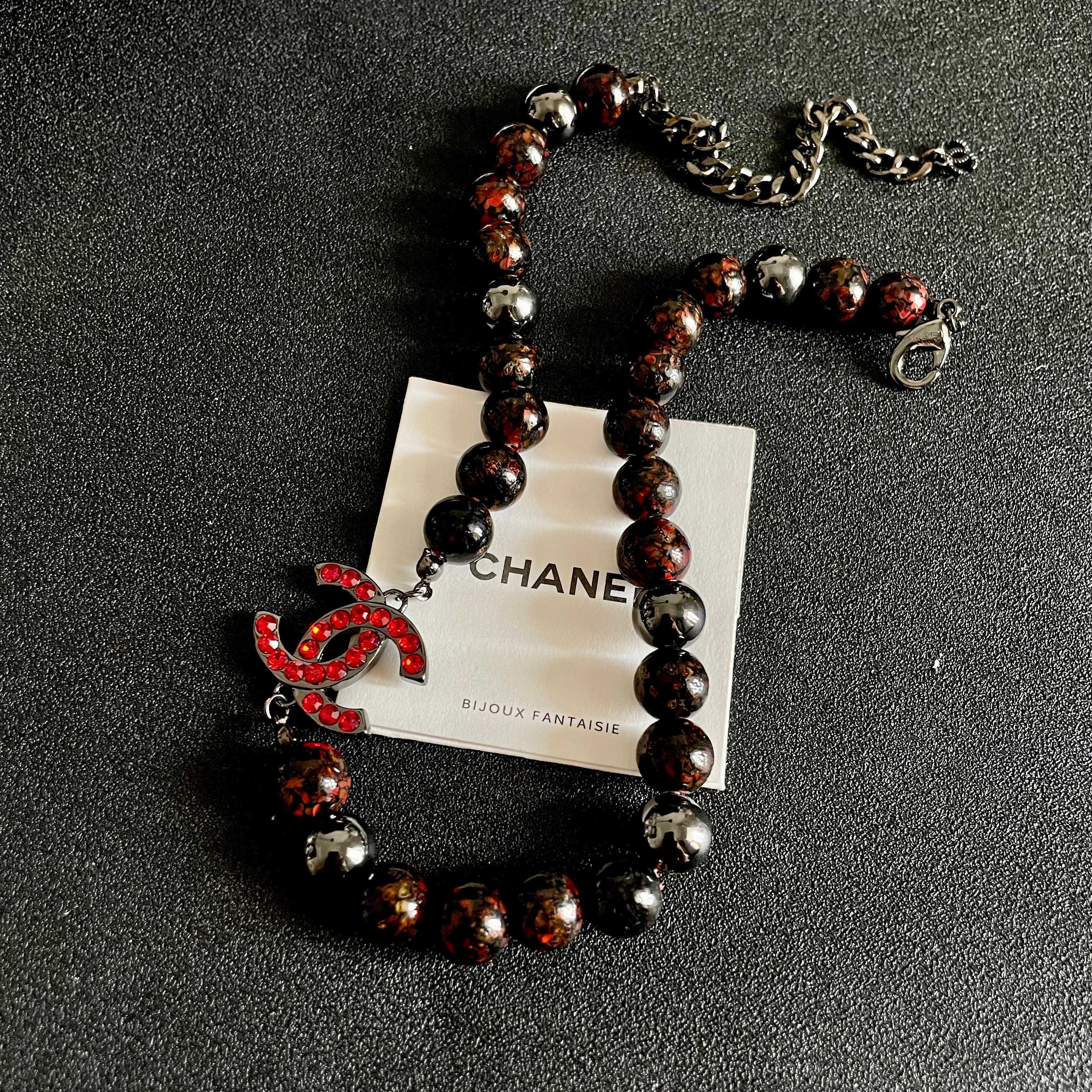 CHANEL 26S DOUBLE C LOGO RED CRYSTAL BEADED NECKLACE IN BLACK METAL 629968