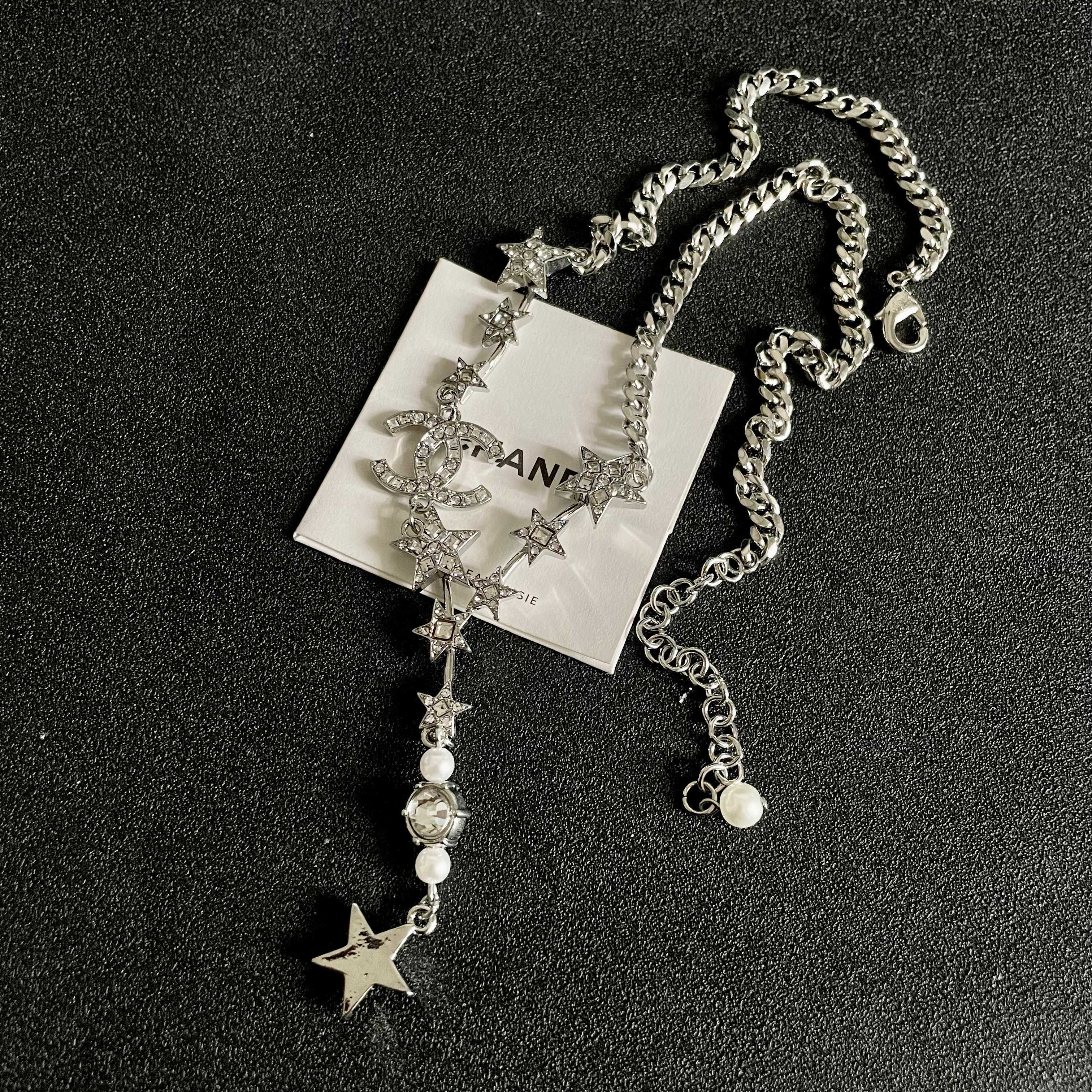 CHANEL 26S DOUBLE C LOGO STAR & PEARL DROP CHAIN NECKLACE IN SILVER METAL 629971