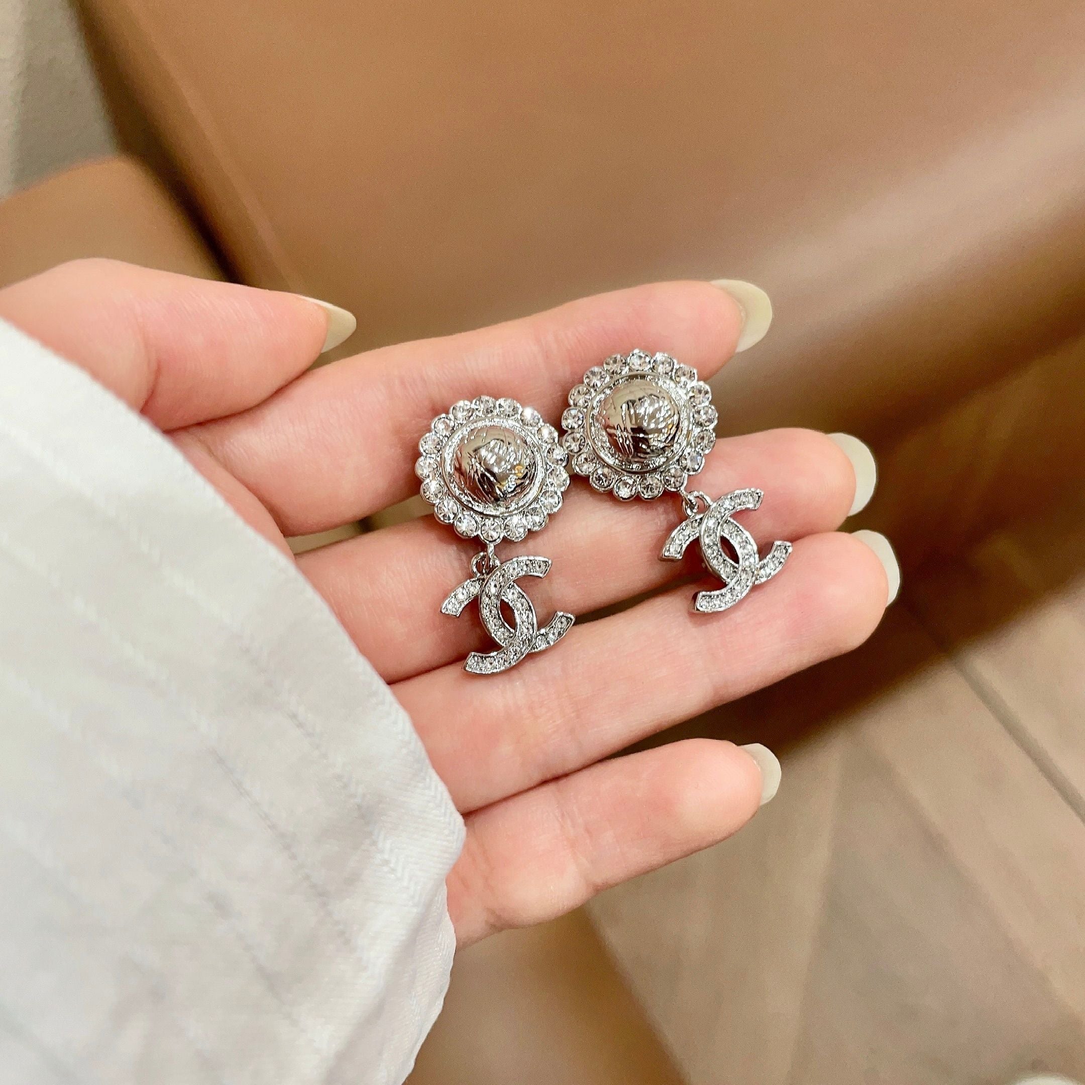 CHANEL 26S DOUBLE C LOGO CRYSTAL HALO DROP EARRINGS IN SILVER METAL 629987