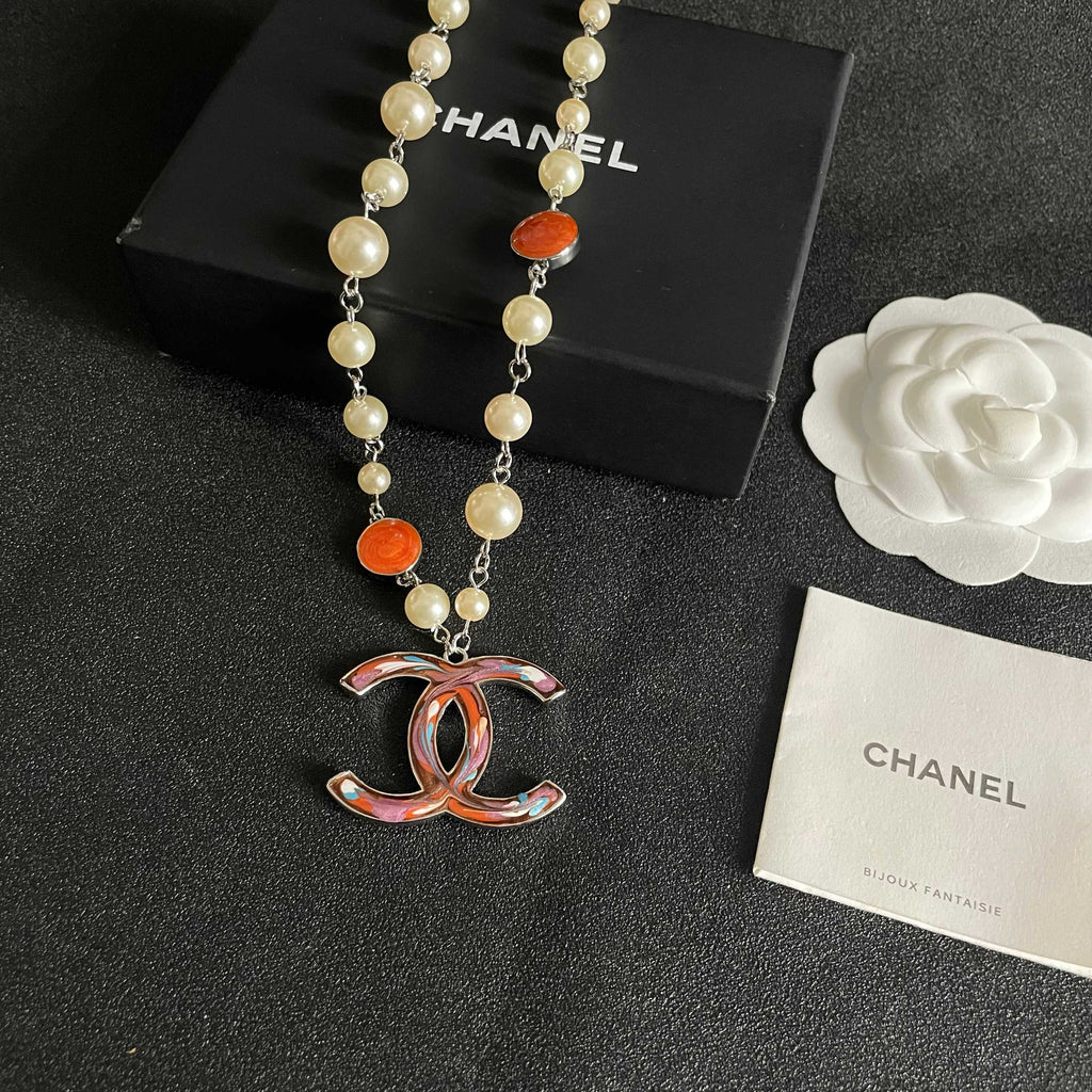 CHANEL 26S CC MARBLE PEARL CHAIN NECKLACE IN SILVER METAL 630056