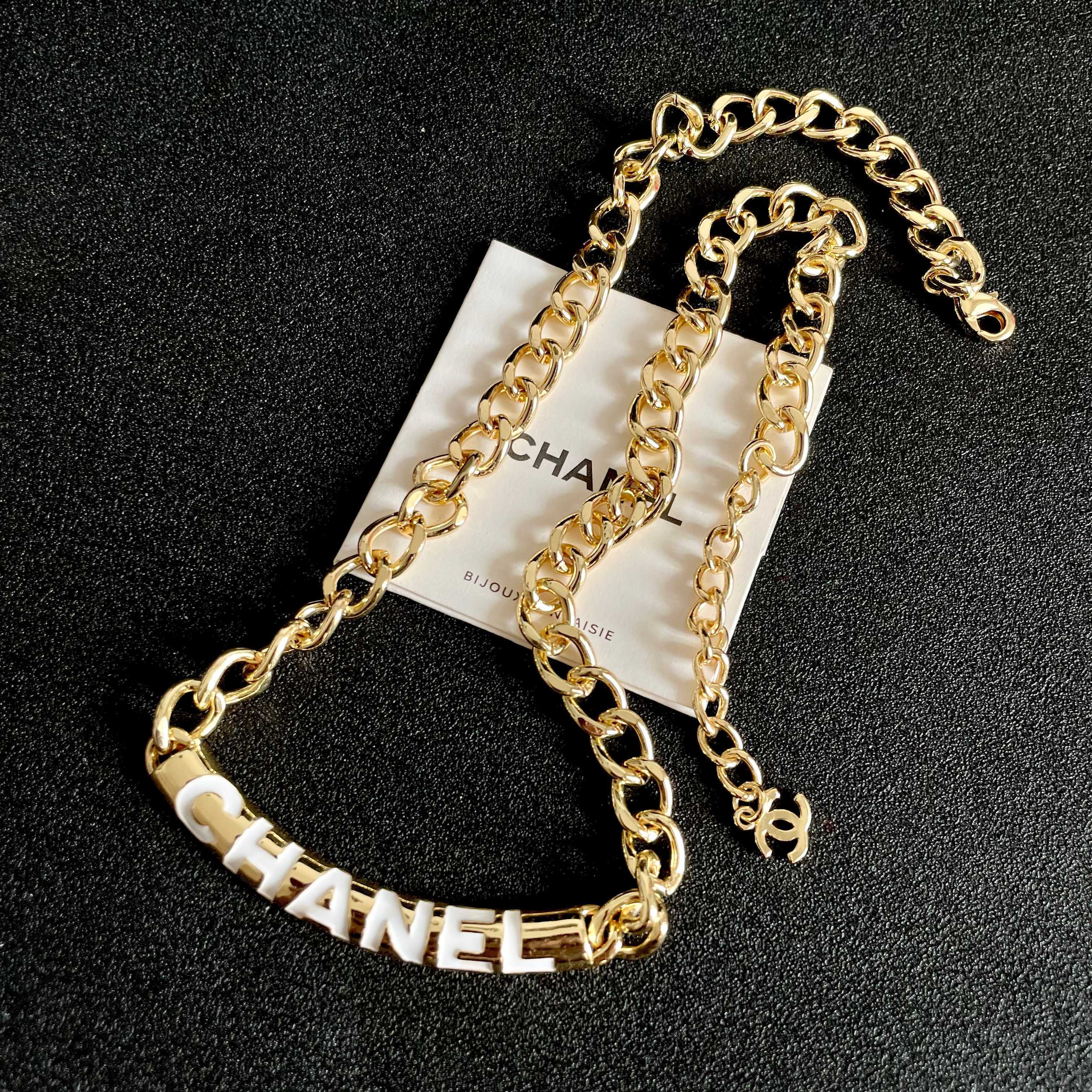 CHANEL 26S CHANEL LETTER LOGO CHAIN NECKLACE IN GOLD METAL WITH CC CHARM 630063