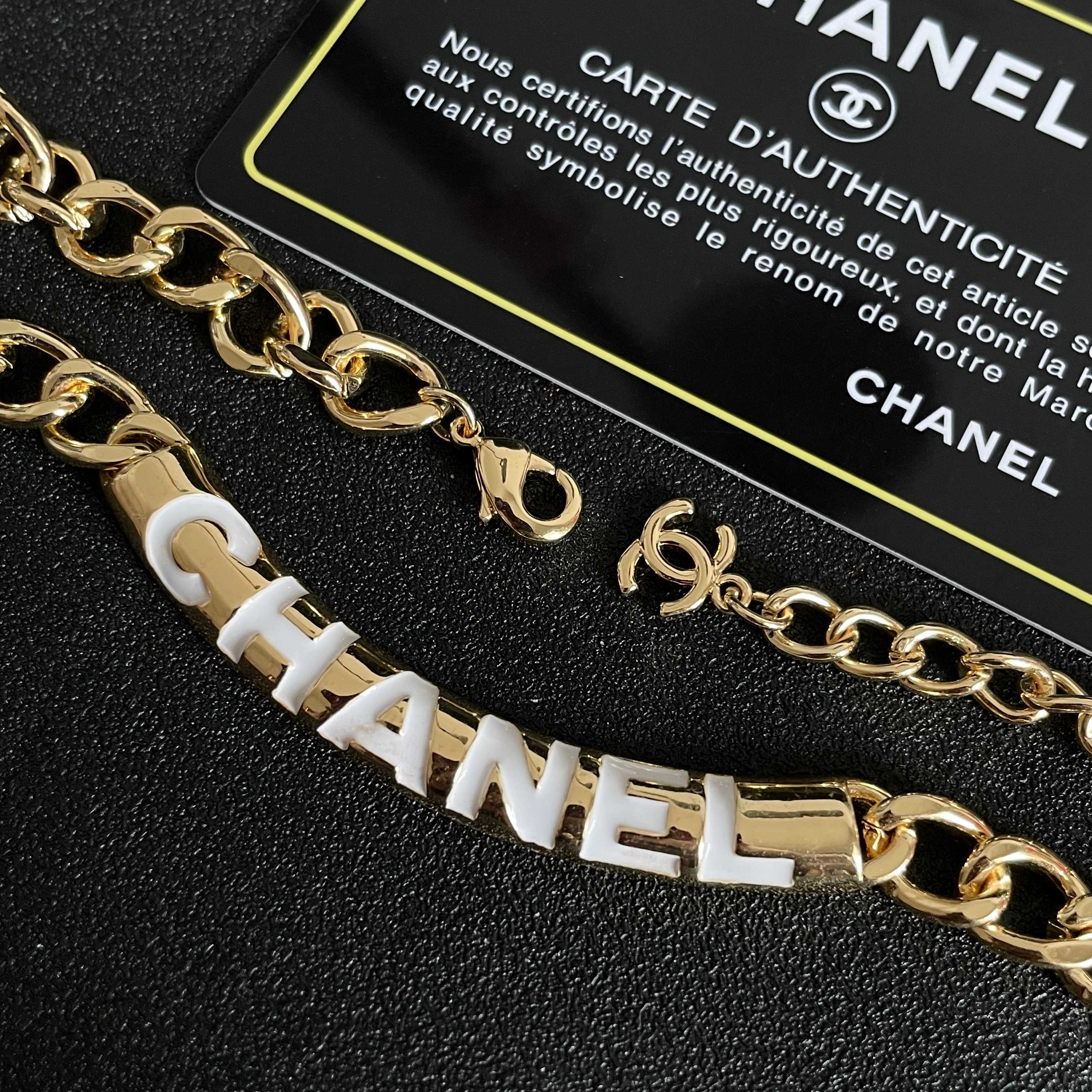 CHANEL 26S CHANEL LETTER LOGO CHAIN NECKLACE IN GOLD METAL WITH CC CHARM 630063