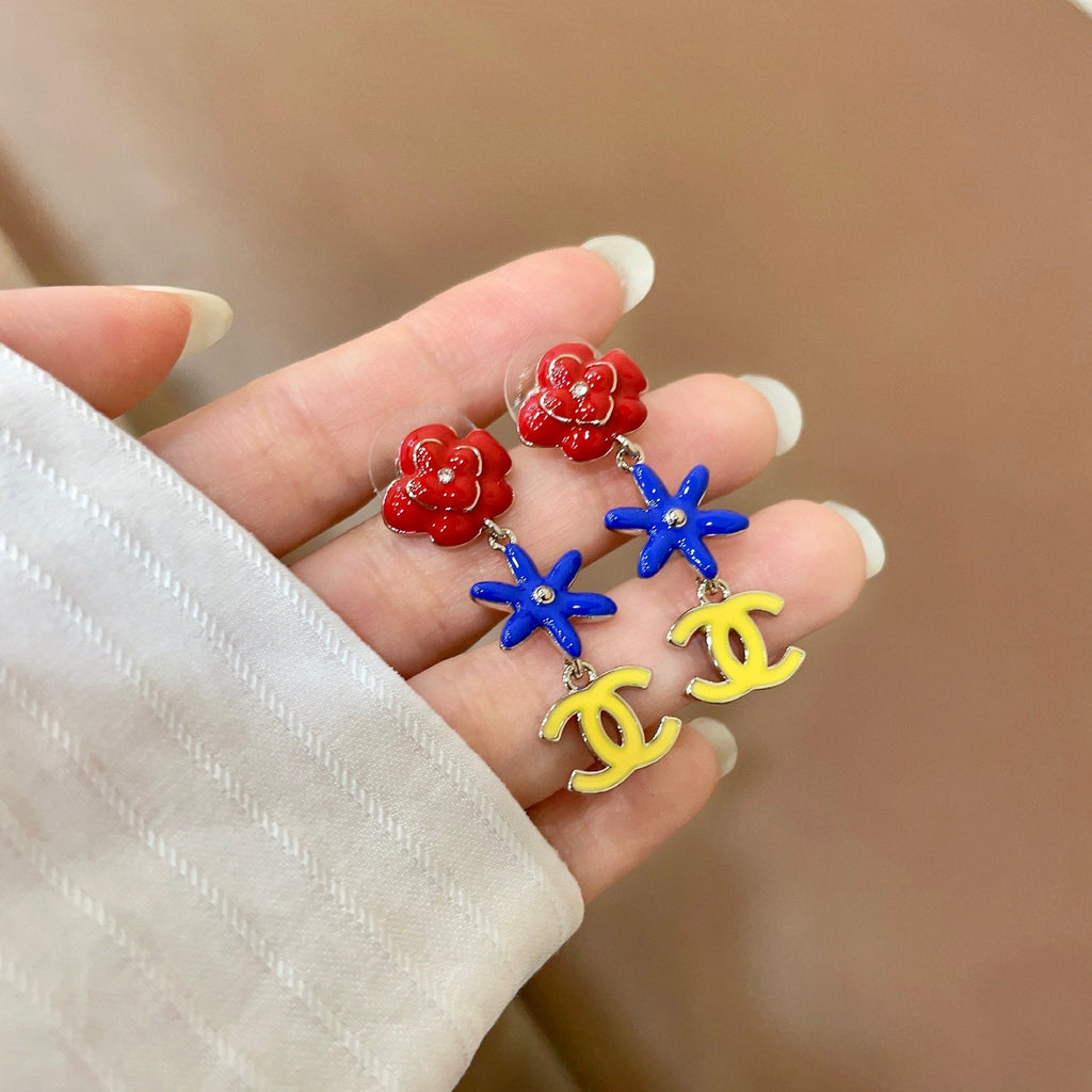 CHANEL 26S DOUBLE C LOGO MULTICOLOR FLORAL & STAR DROP EARRINGS IN GOLD METAL 630065