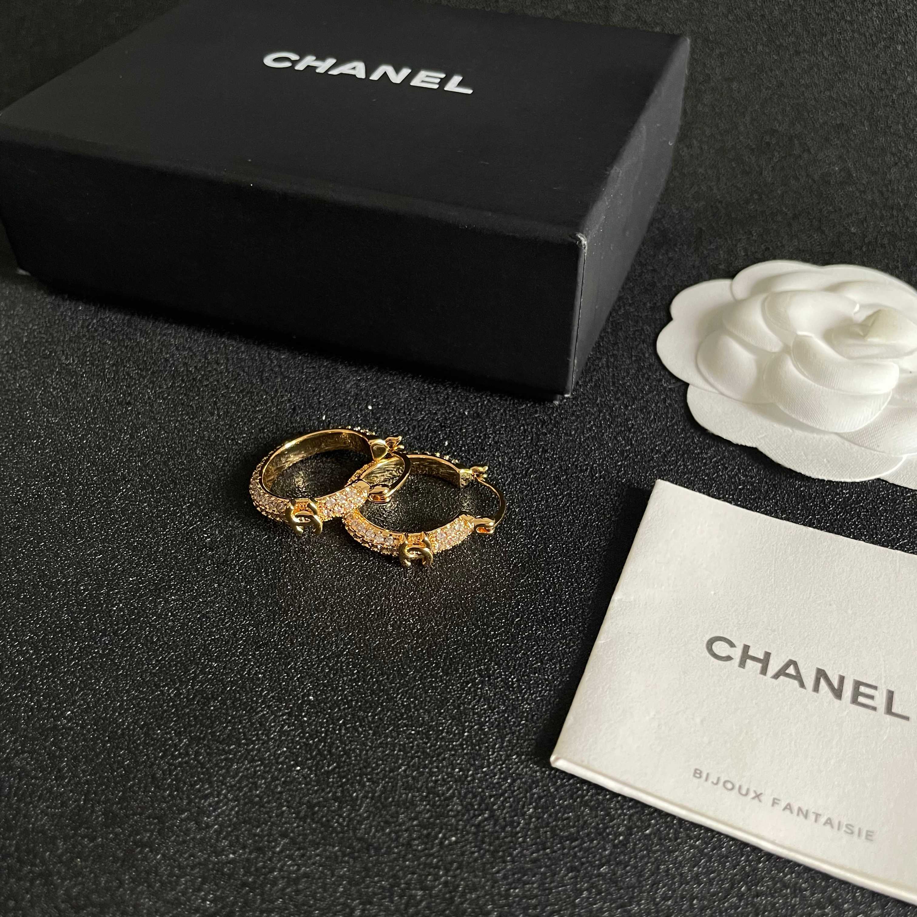 CHANEL 26S DOUBLE C LOGO FULL PAVE CRYSTAL HOOP EARRINGS IN GOLD METAL 630068
