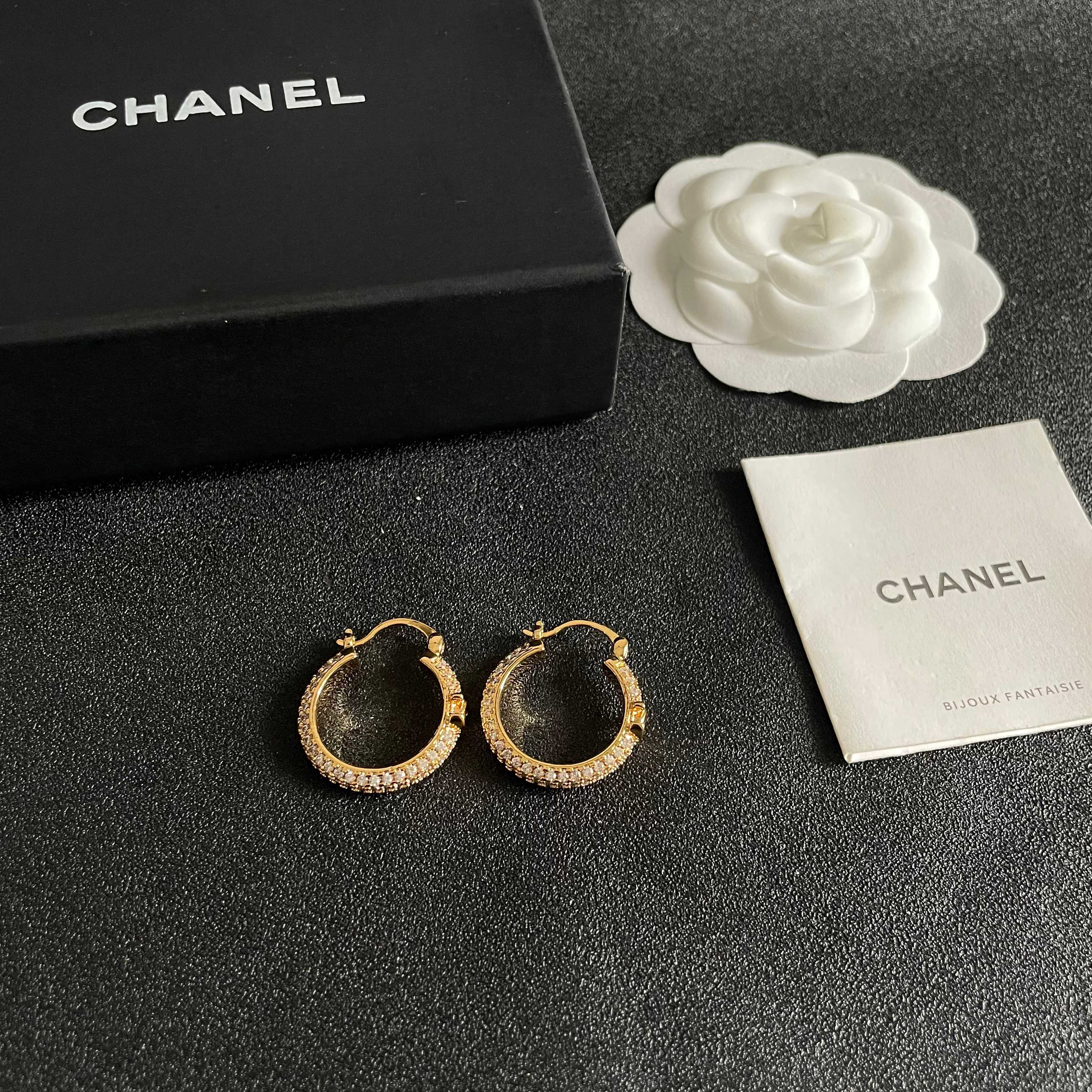 CHANEL 26S DOUBLE C LOGO FULL PAVE CRYSTAL HOOP EARRINGS IN GOLD METAL 630068