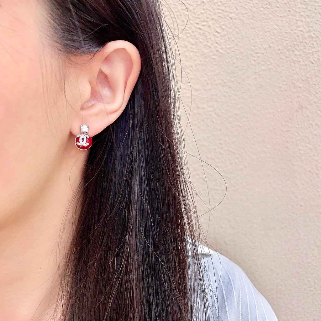 CHANEL 26S DOUBLE C LOGO RED ENAMEL CRYSTAL DROP STUD EARRINGS IN SILVER METAL 630074