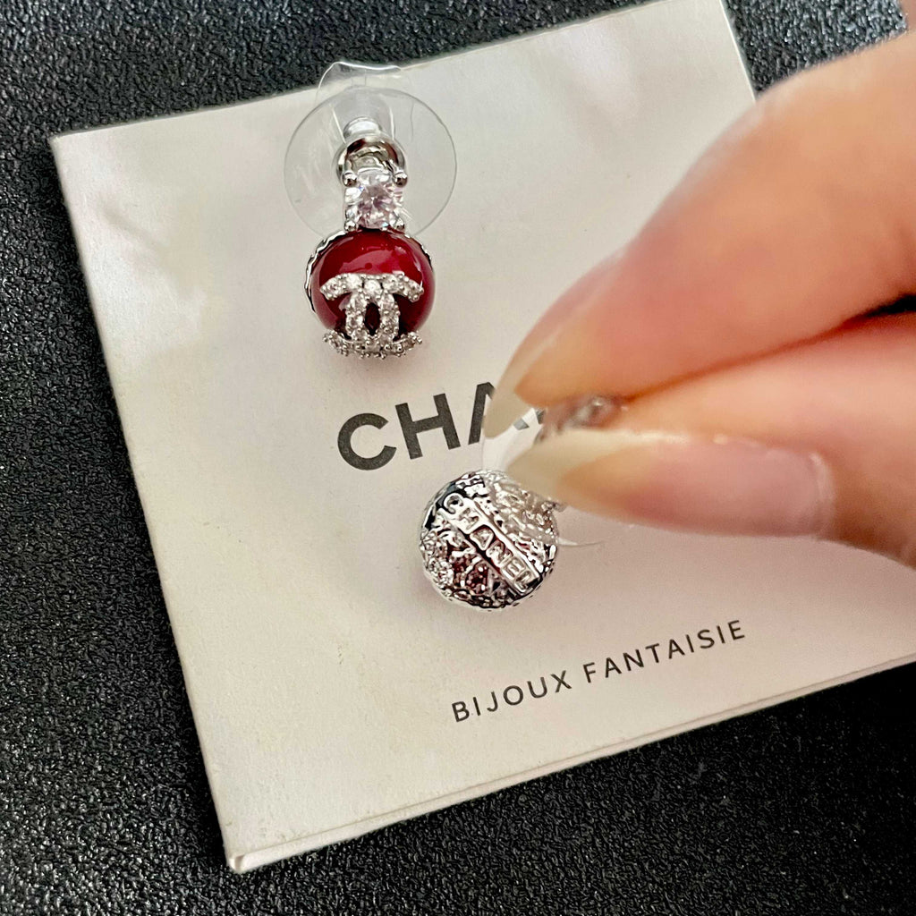 CHANEL 26S DOUBLE C LOGO RED ENAMEL CRYSTAL DROP STUD EARRINGS IN SILVER METAL 630074