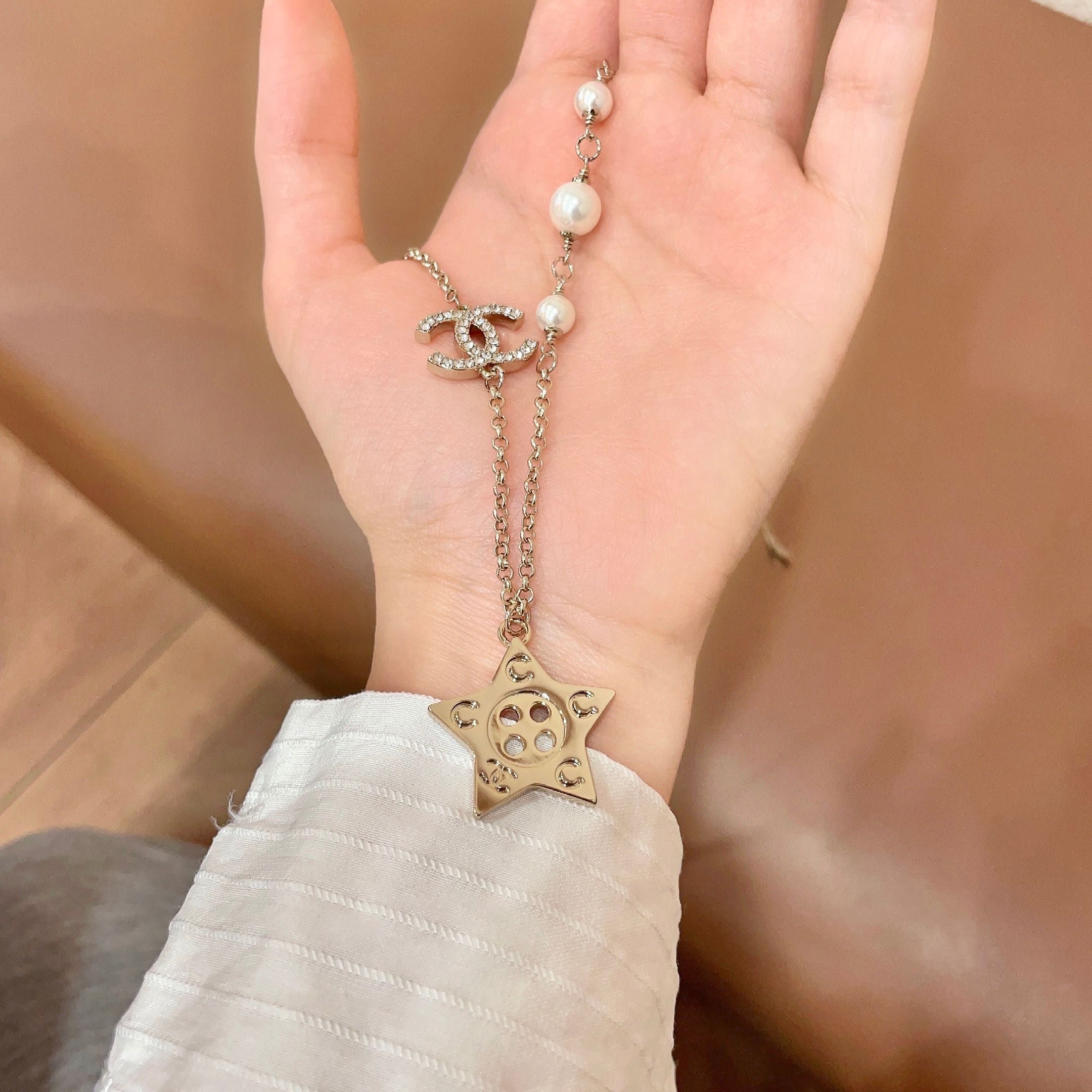 CHANEL 26S DOUBLE C LOGO CRYSTAL & STAR CHARM PEARL CHAIN NECKLACE IN GOLD METAL 629885